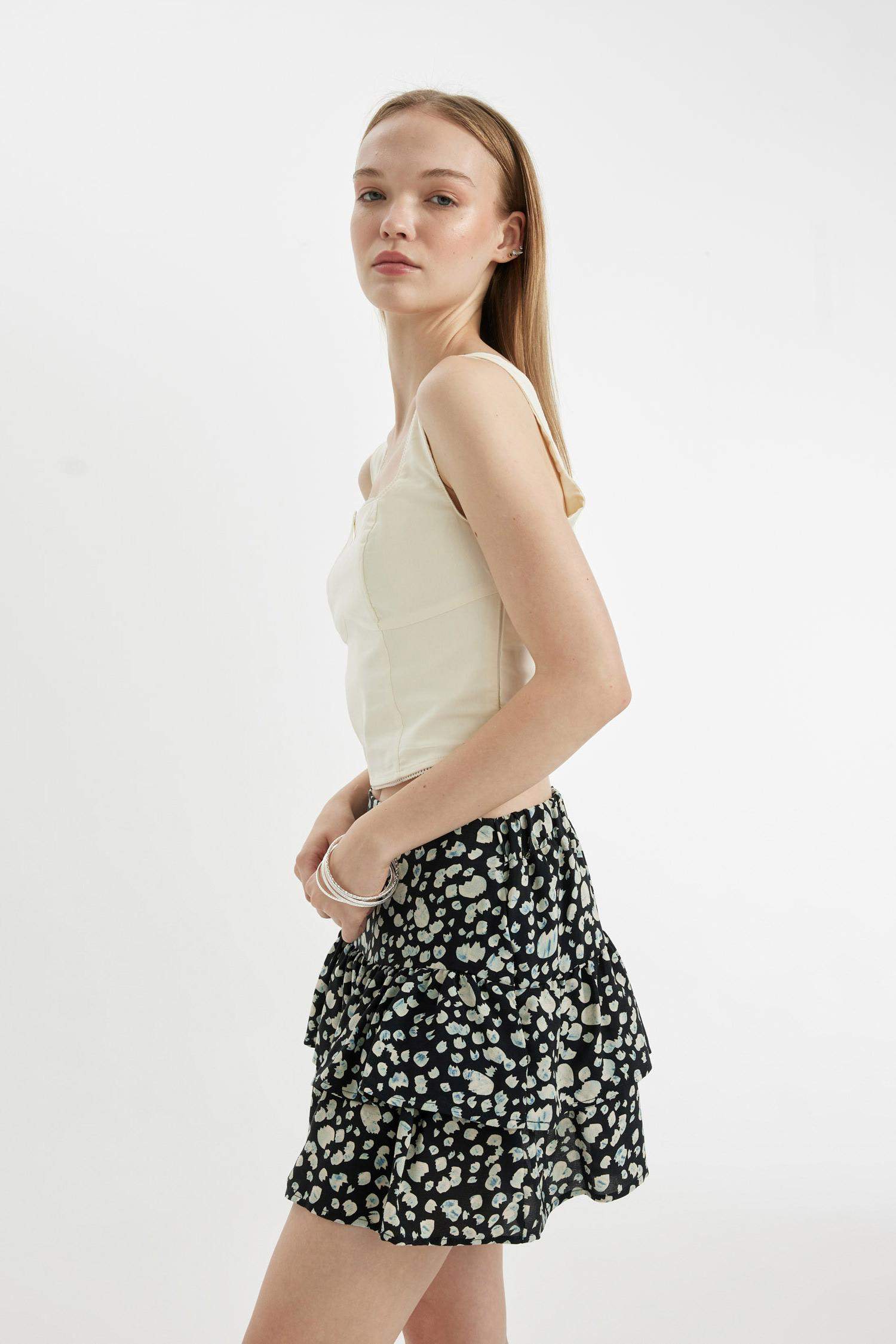 بلوزة بدون ردن بنغالي