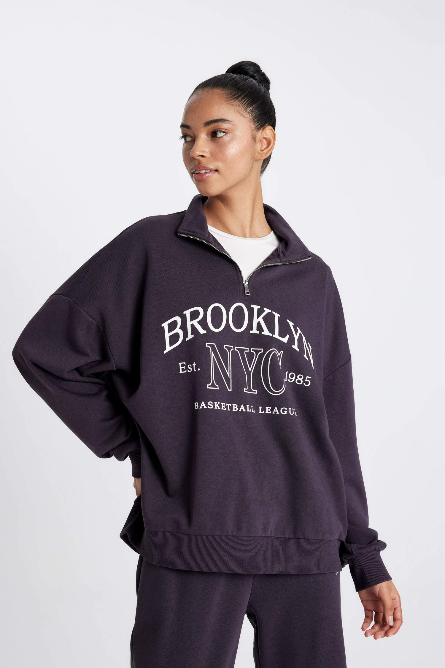 DeFactoFit Oversize Geniş Kalıp Yarım Fermuarlı Baskılı Sporcu Sweatshirt