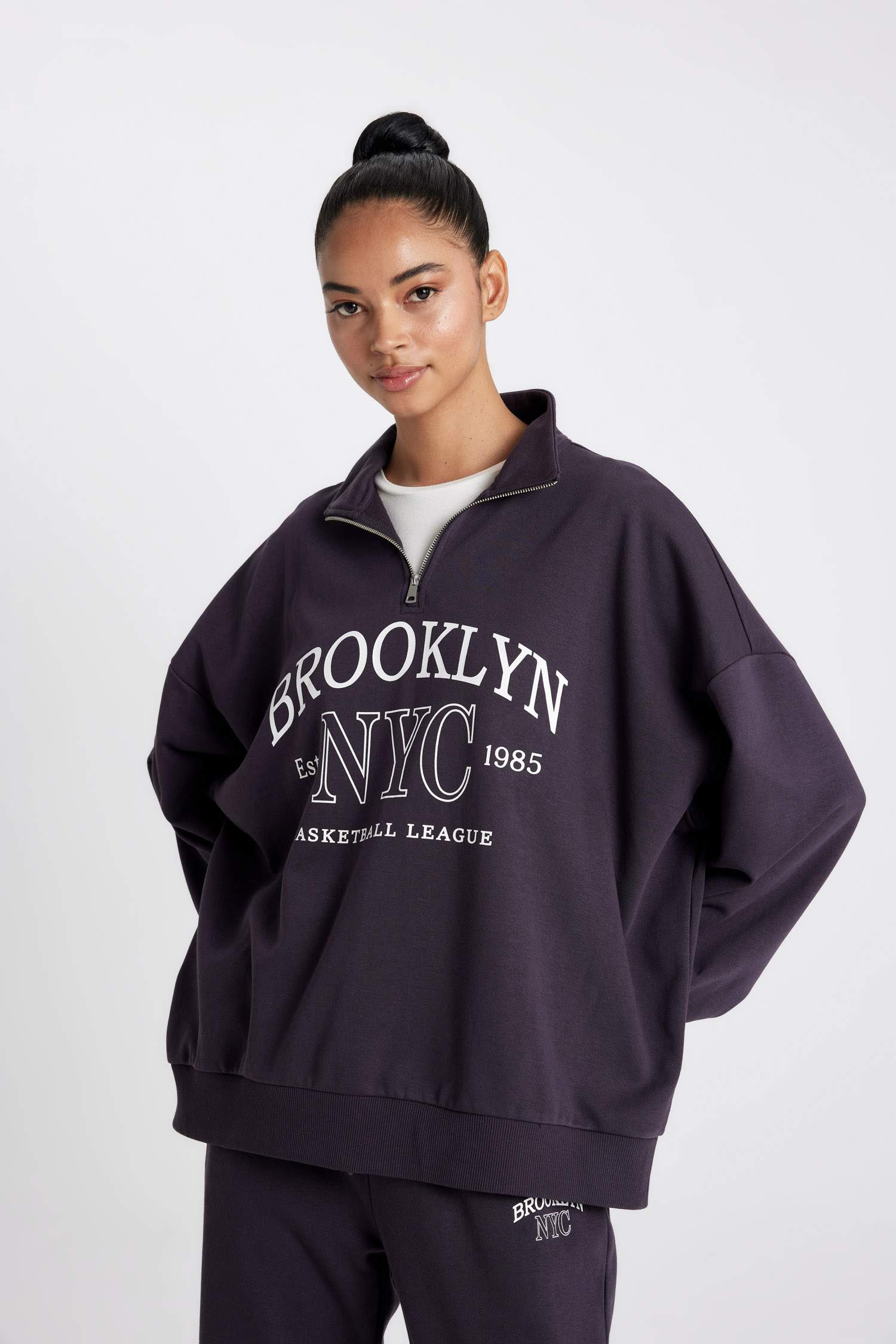 DeFactoFit Oversize Geniş Kalıp Yarım Fermuarlı Baskılı Sporcu Sweatshirt