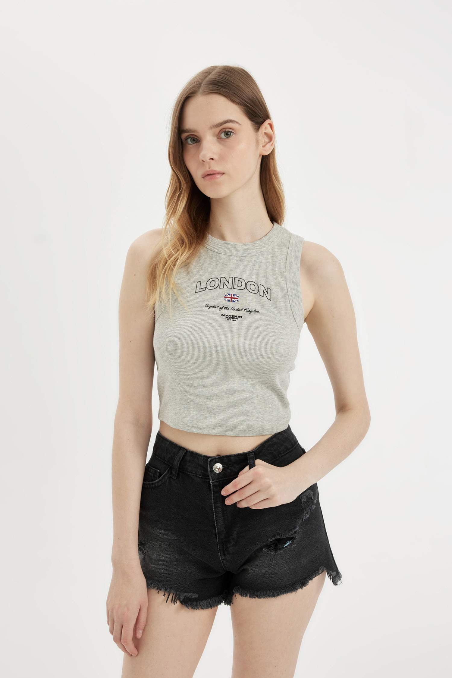 Slim Fit Camisole Crew Neck Tank Top