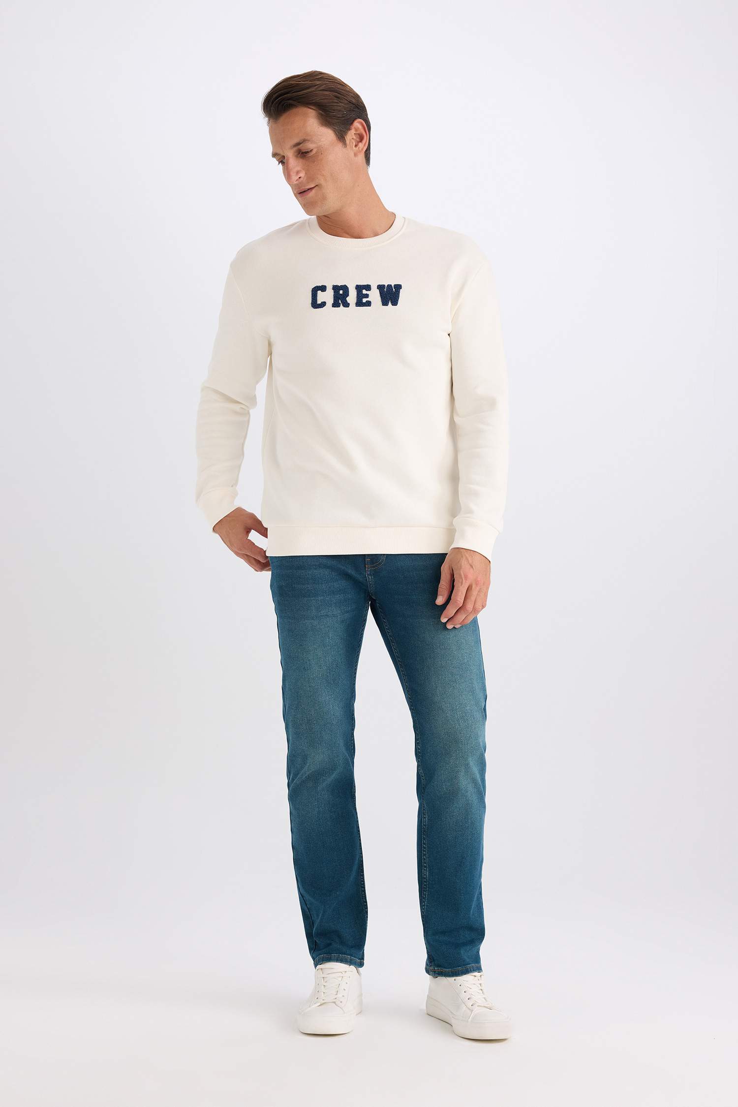 Relax Fit Bisiklet Yaka Nakışlı Kalın Sweatshirt