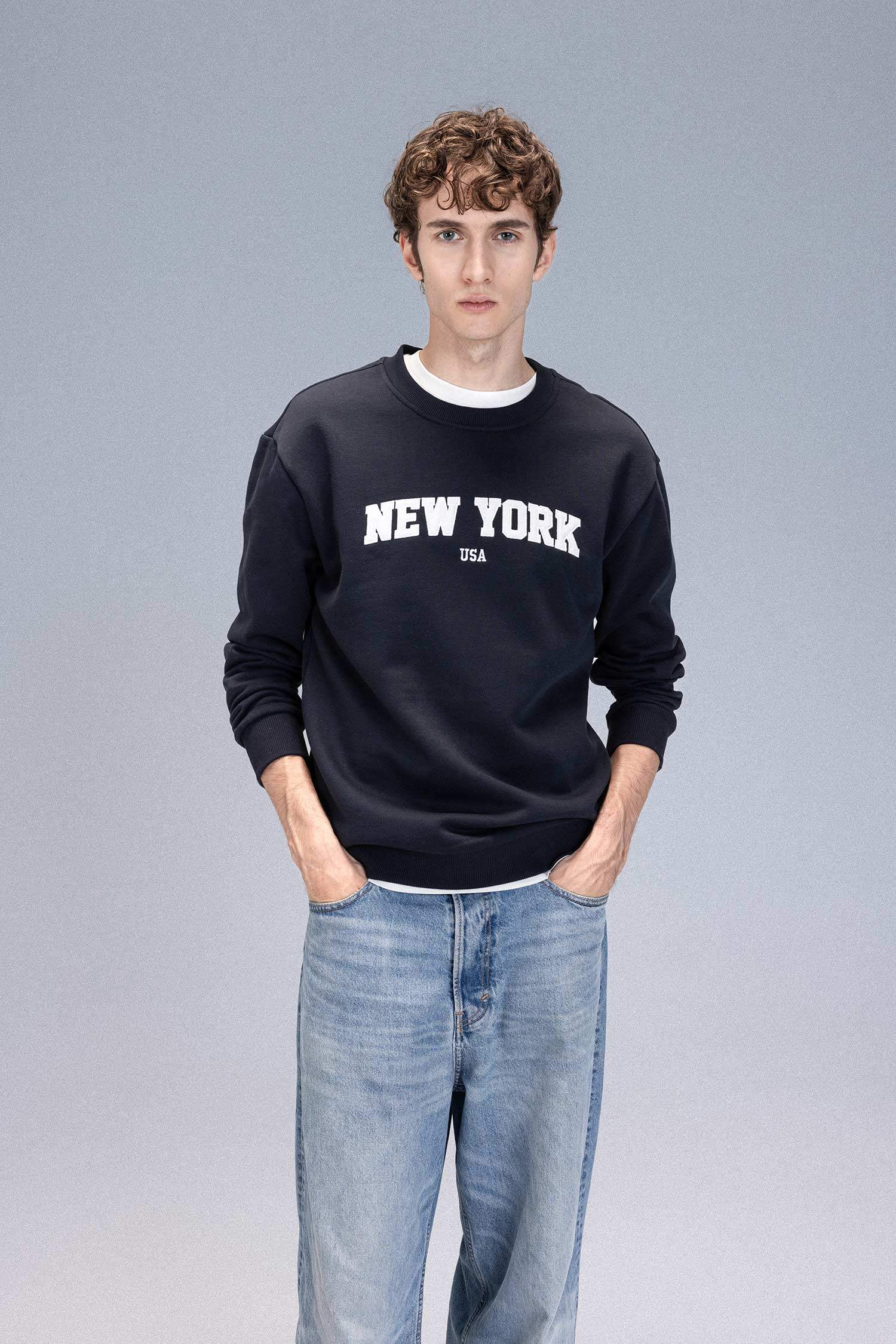 Relax Fit Bisiklet Yaka Baskılı Kalın Sweatshirt