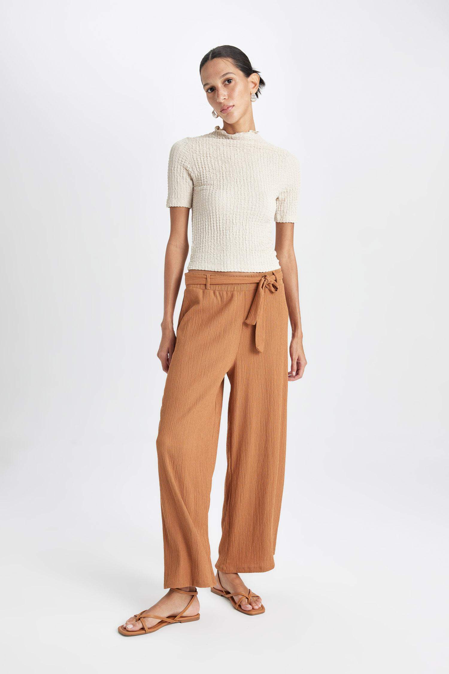 بنطلون كابري كولوت فيت برجل واسع