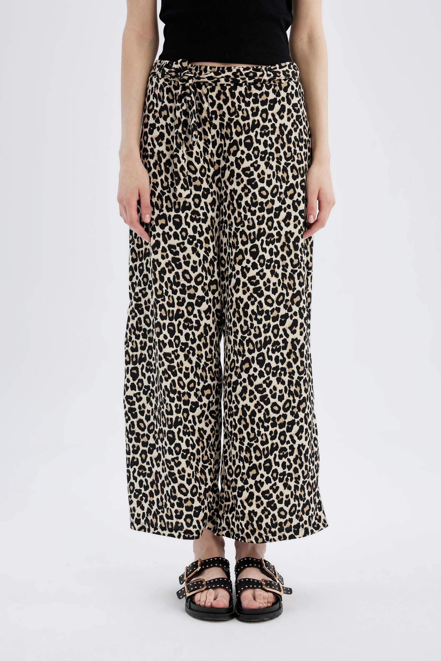 Culotte Fit Wide Leg Capri