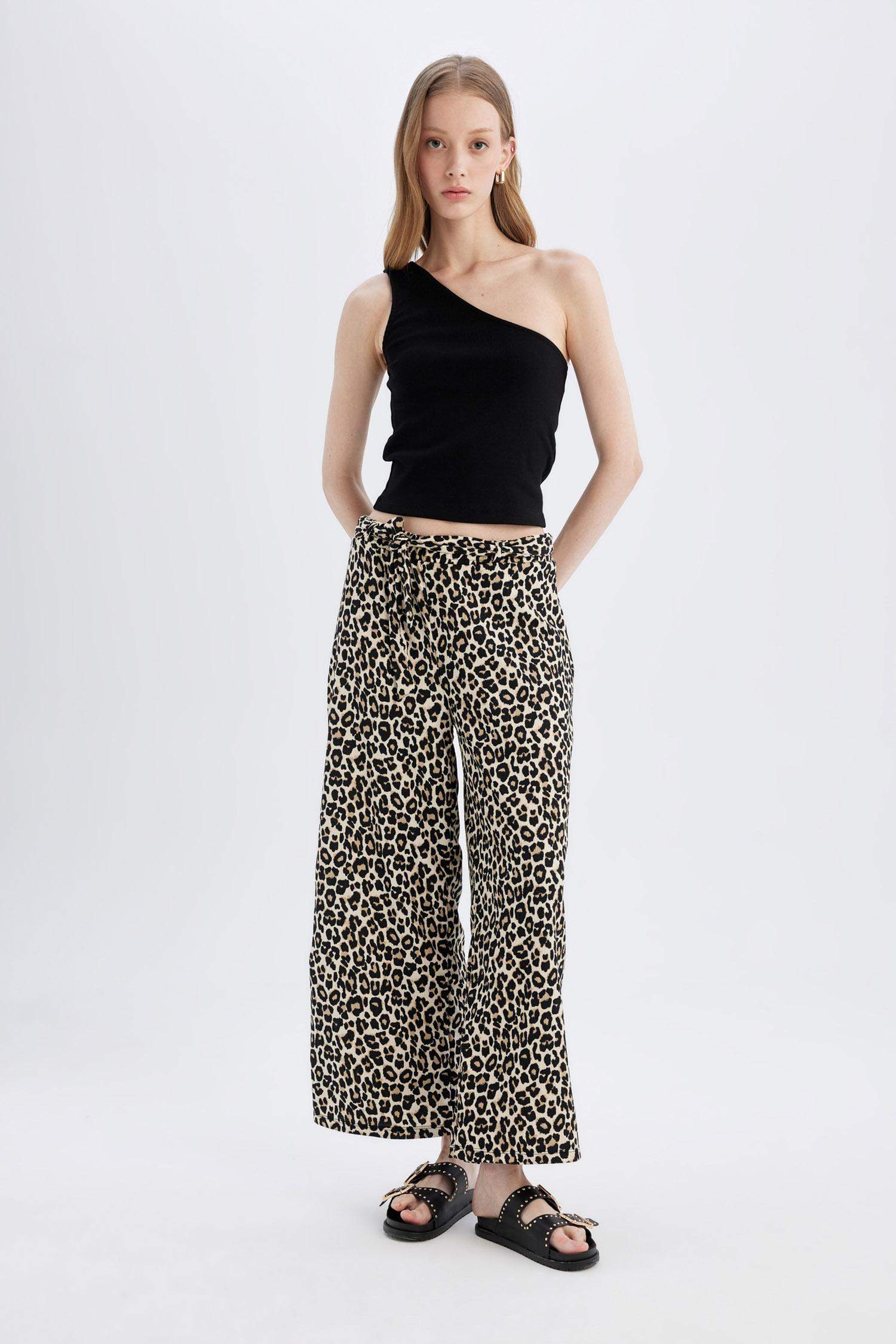 Culotte Fit Wide Leg Capri