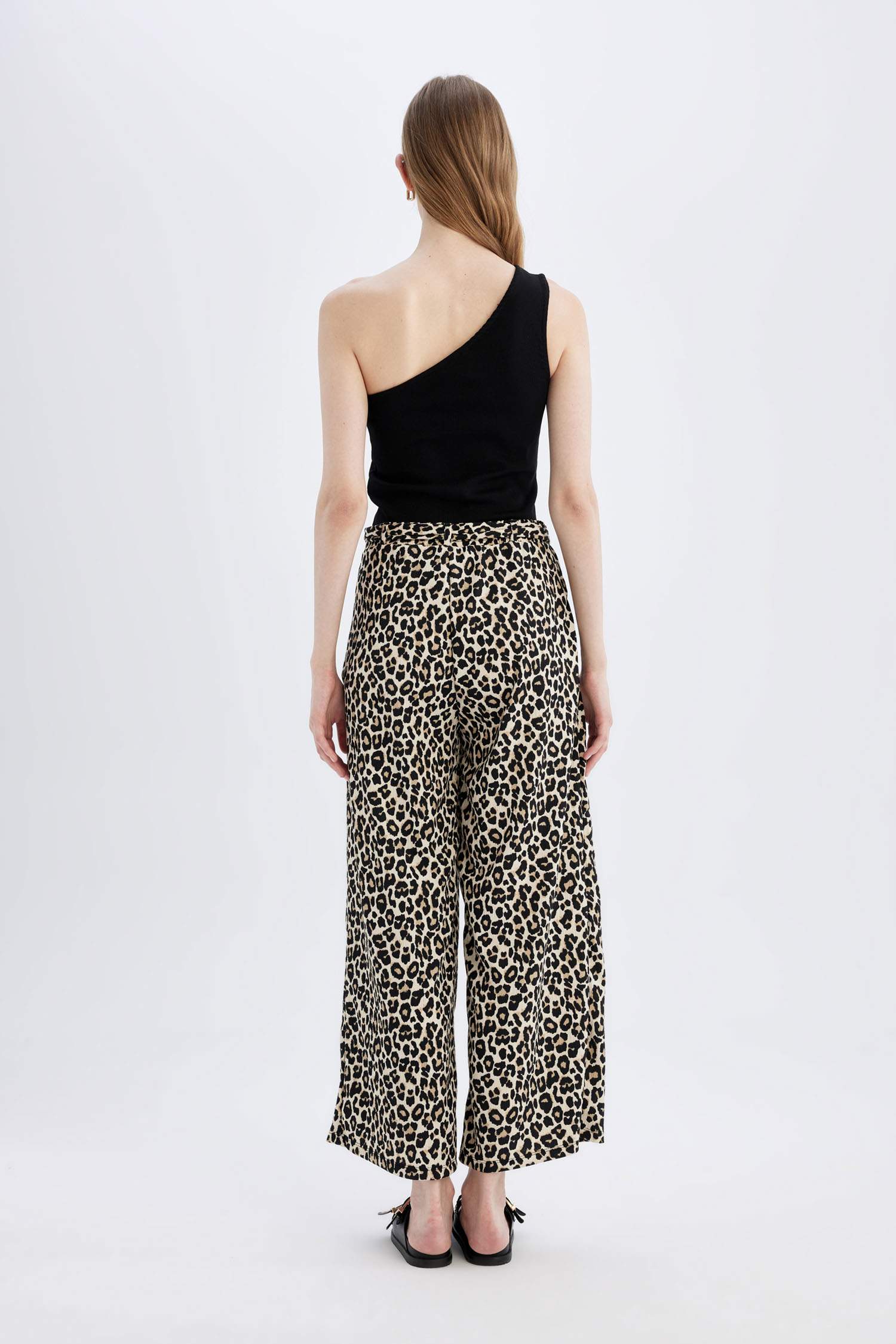 Culotte Fit Wide Leg Capri