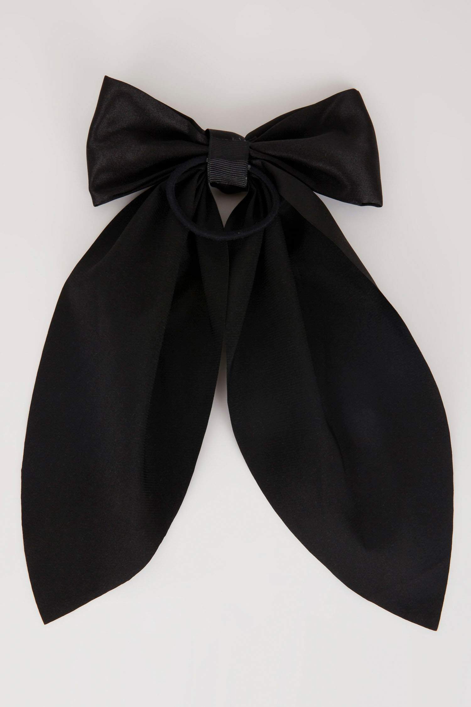 Siyah Kurdeleli Fiyonk Toka