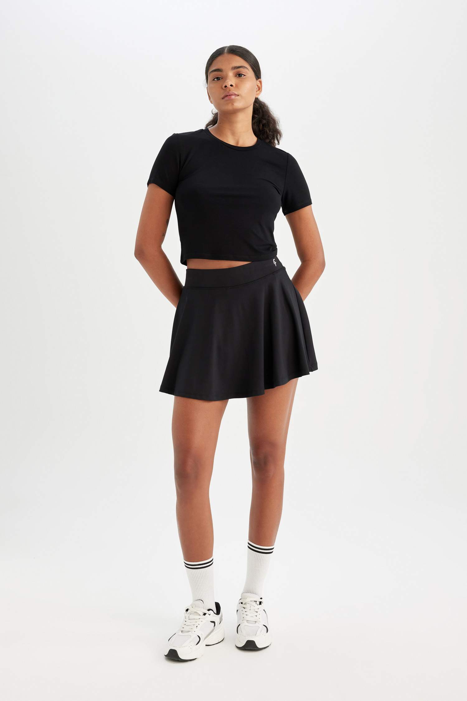 DeFactoFit Crop Bisiklet Yaka Sporcu Kısa Kollu Tişört