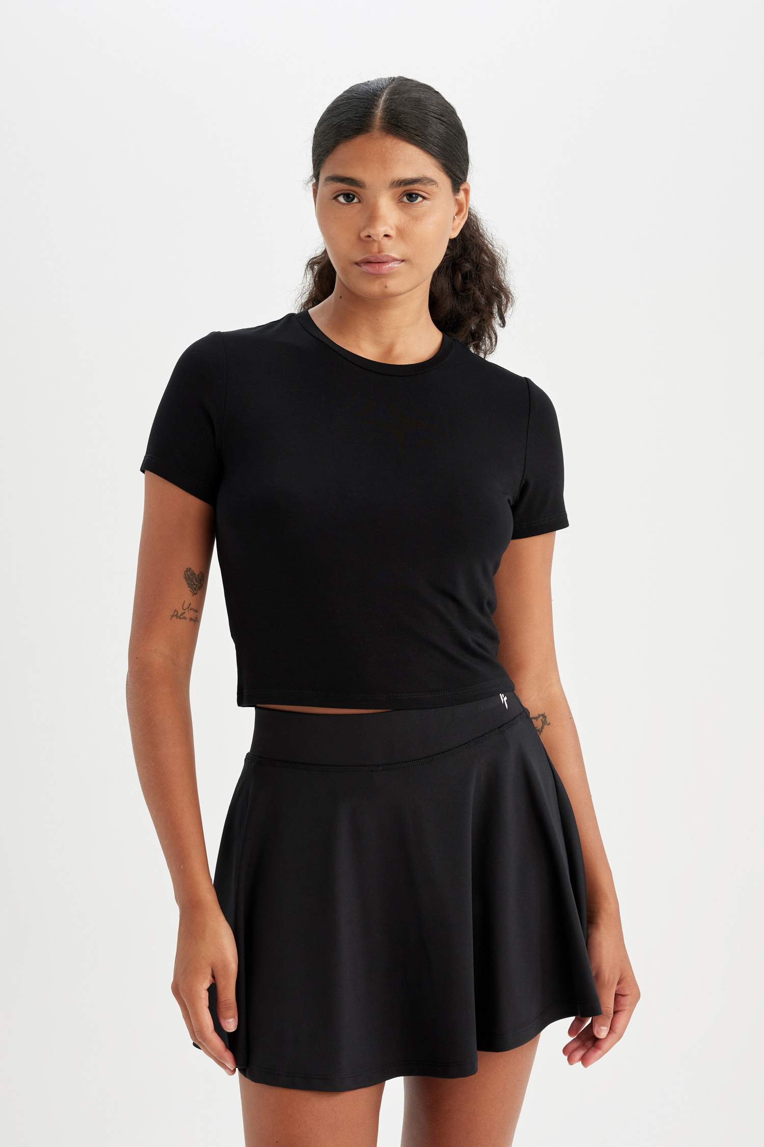 DeFactoFit Crop Bisiklet Yaka Sporcu Kısa Kollu Tişört