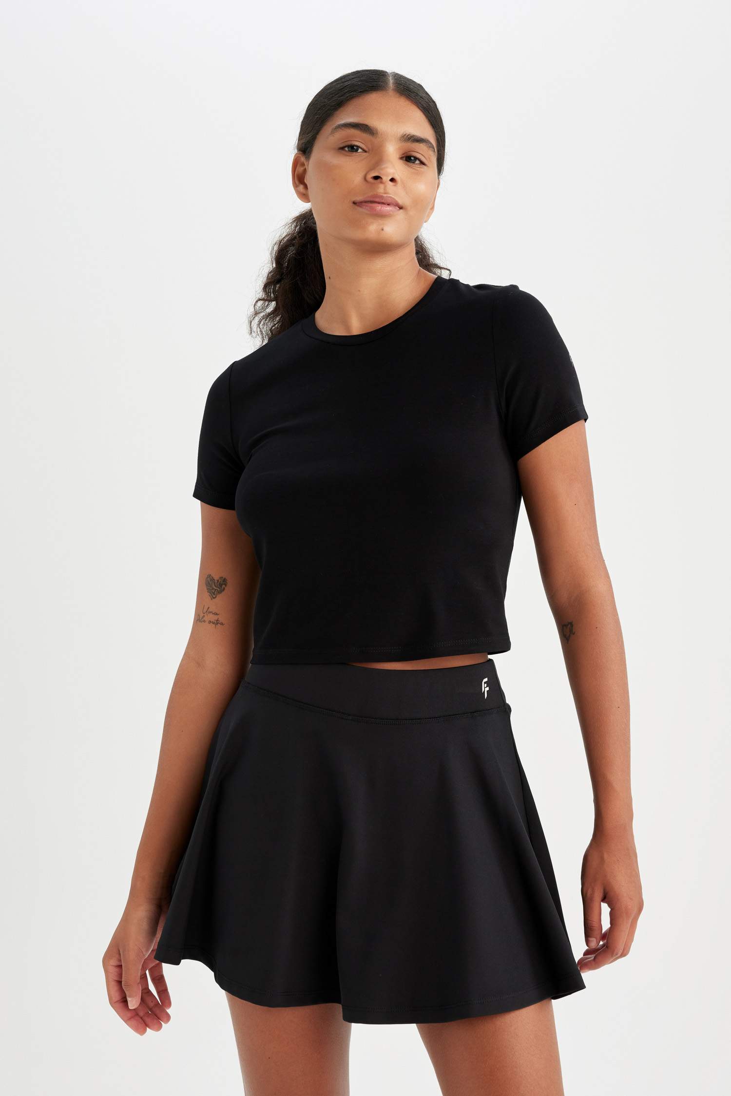 DeFactoFit Crop Bisiklet Yaka Sporcu Kısa Kollu Tişört