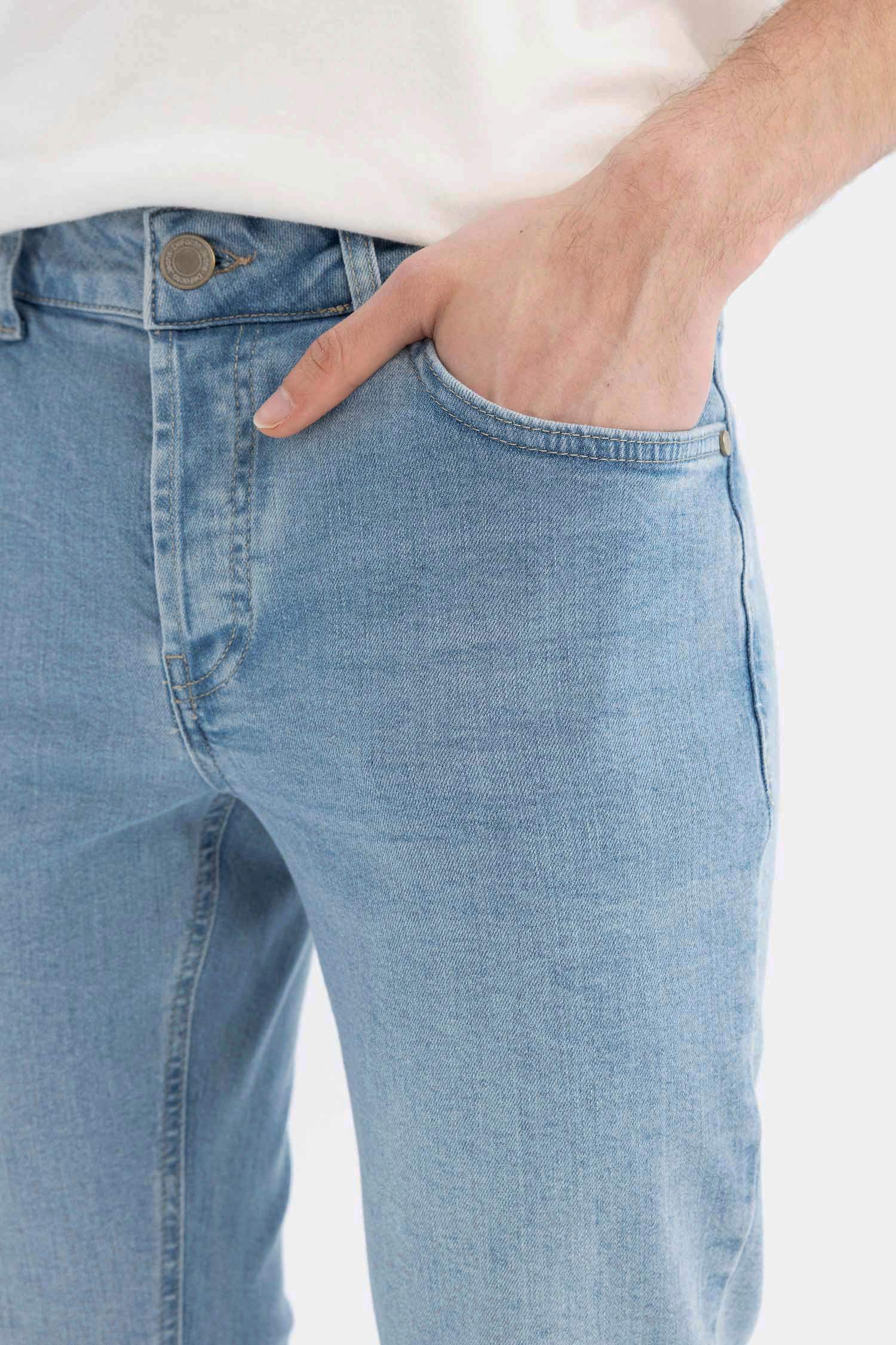 سروال جينز بيدرو سليم فيت