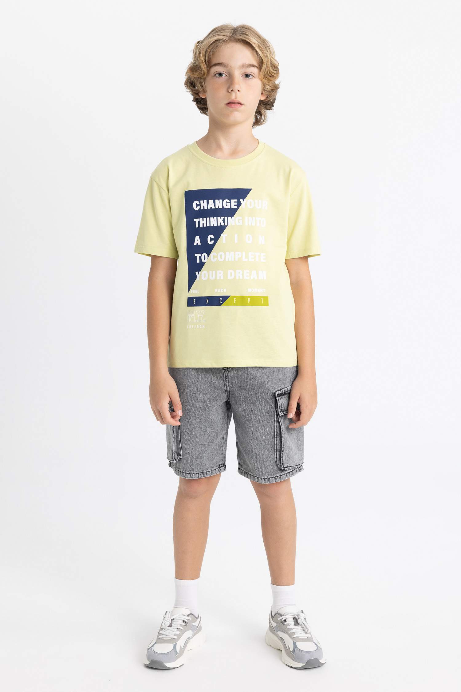 Erkek Çocuk Bisiklet Yaka Baskılı Kısa Kollu Tişört