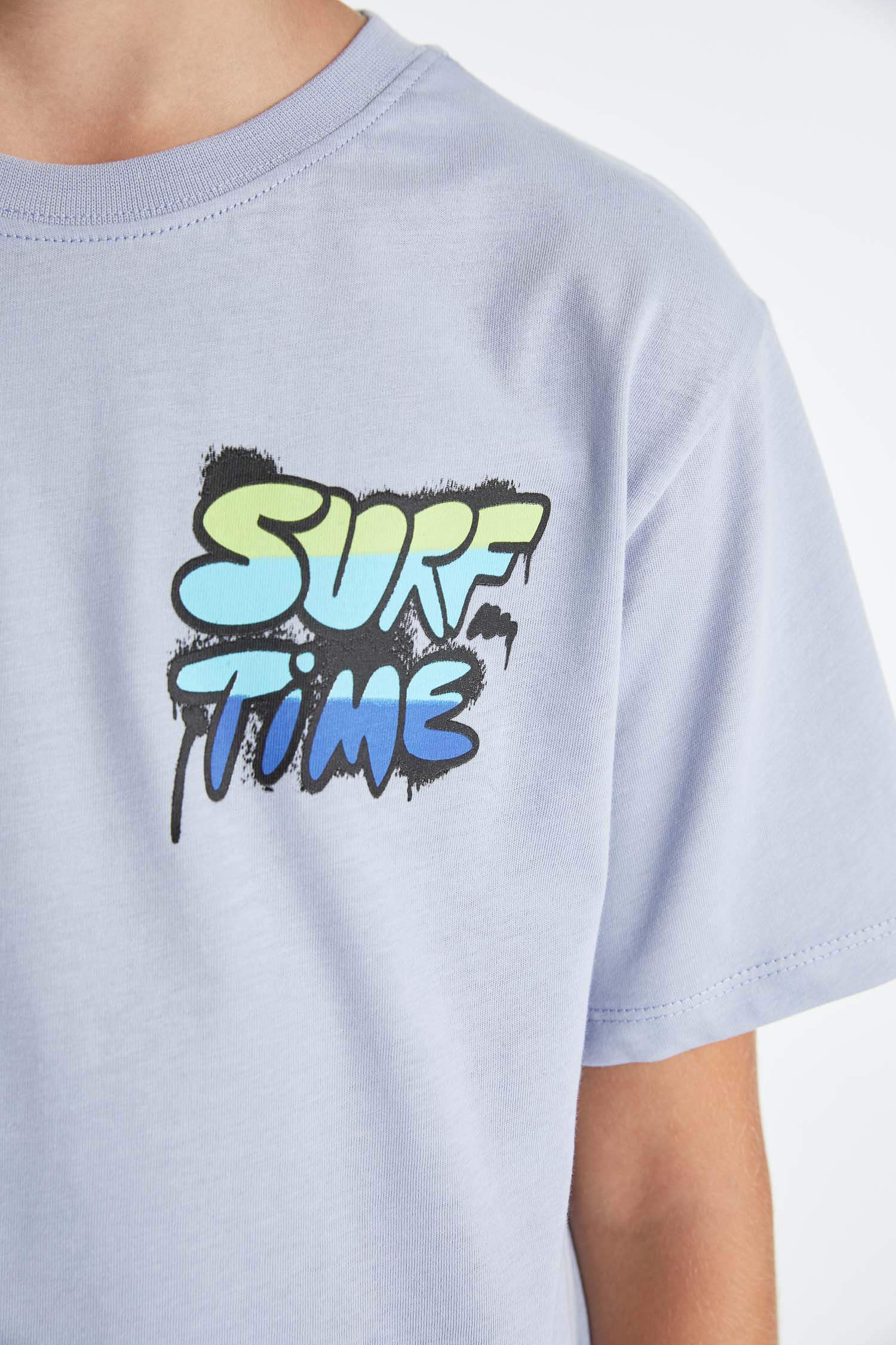 Erkek Çocuk Bisiklet Yaka Sırt Baskılı Kısa Kollu Tişört