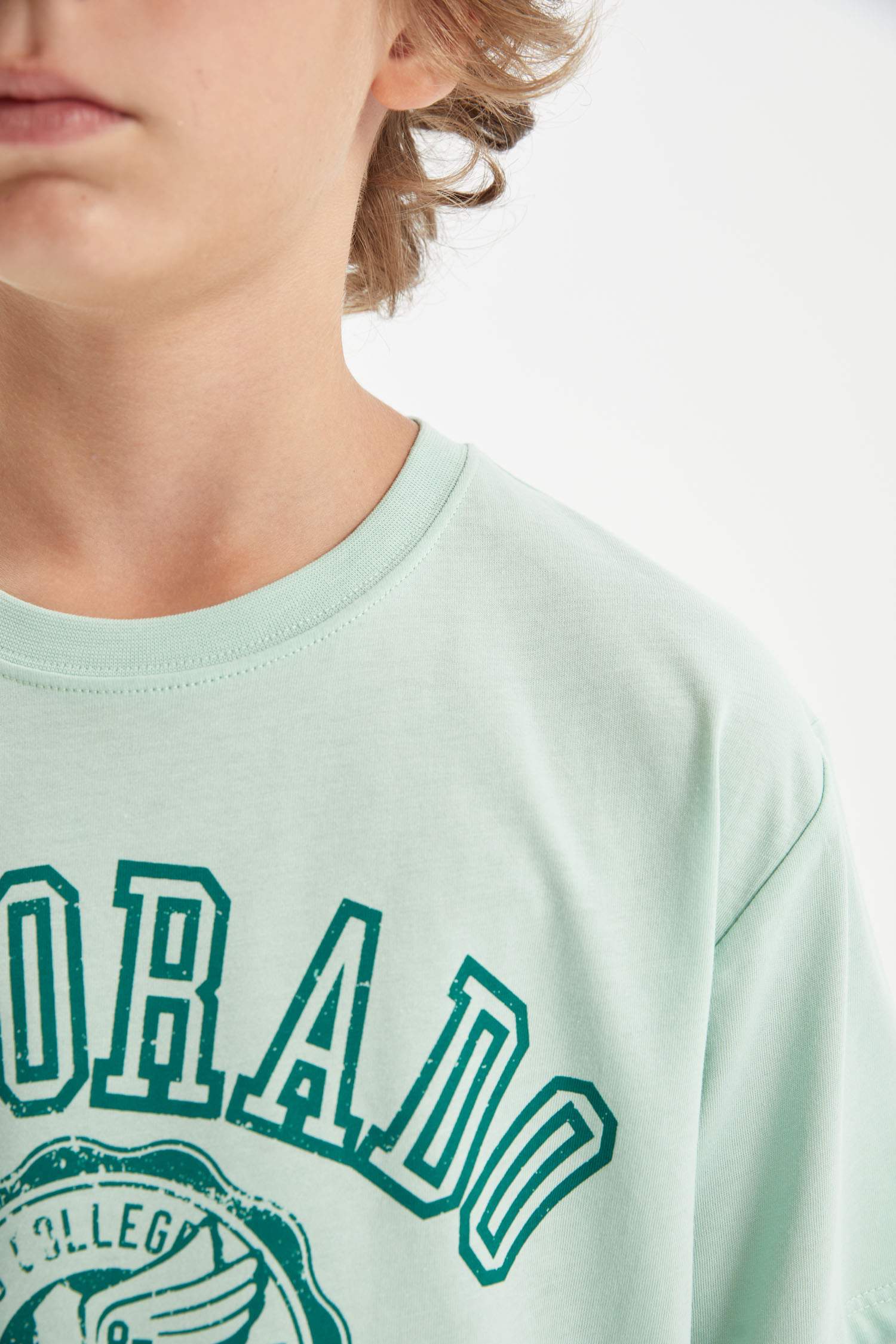 Erkek Çocuk Bisiklet Yaka Baskılı Kısa Kollu Tişört