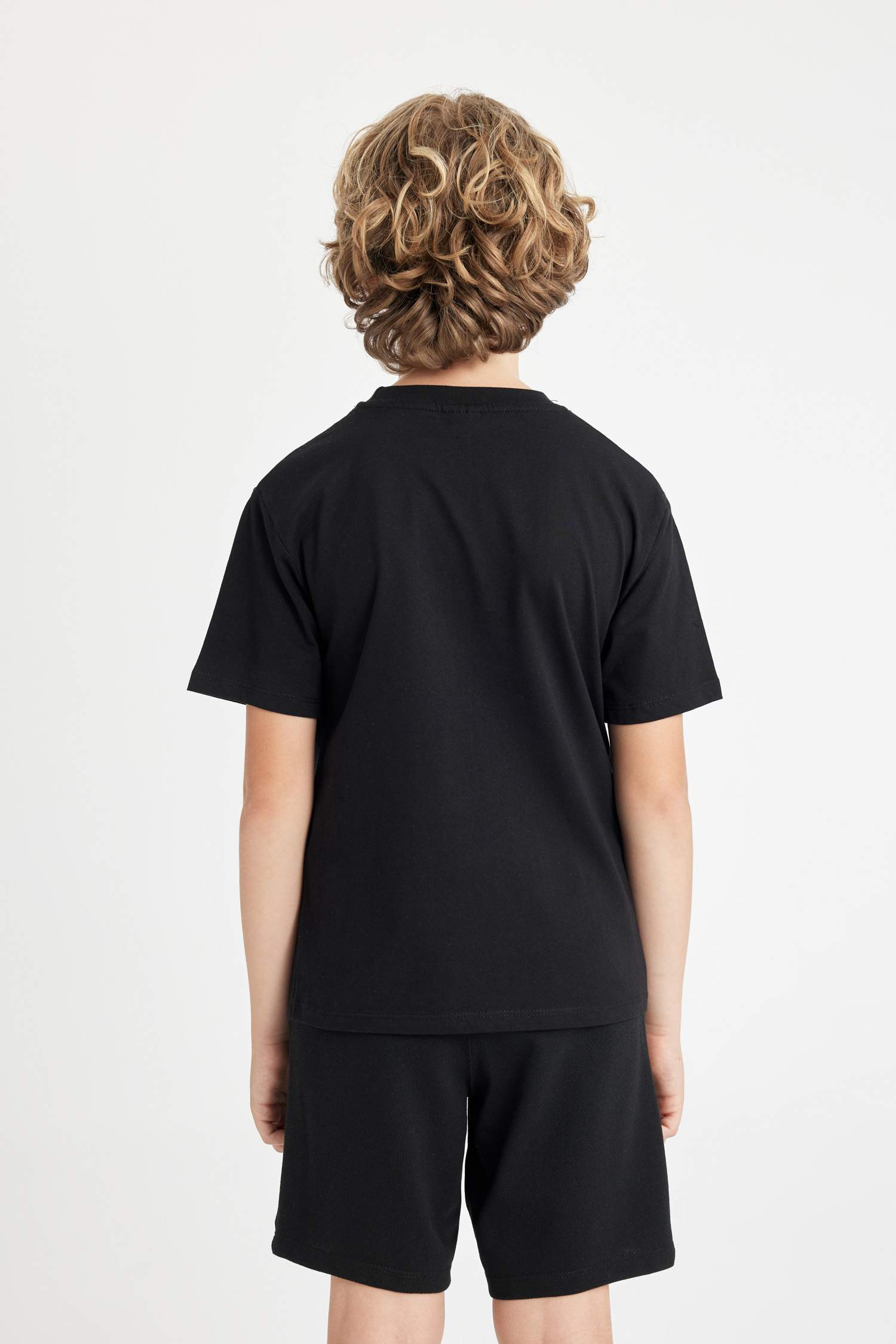 تيشيرت ولادي نص ردن مطبوع قصة عادية