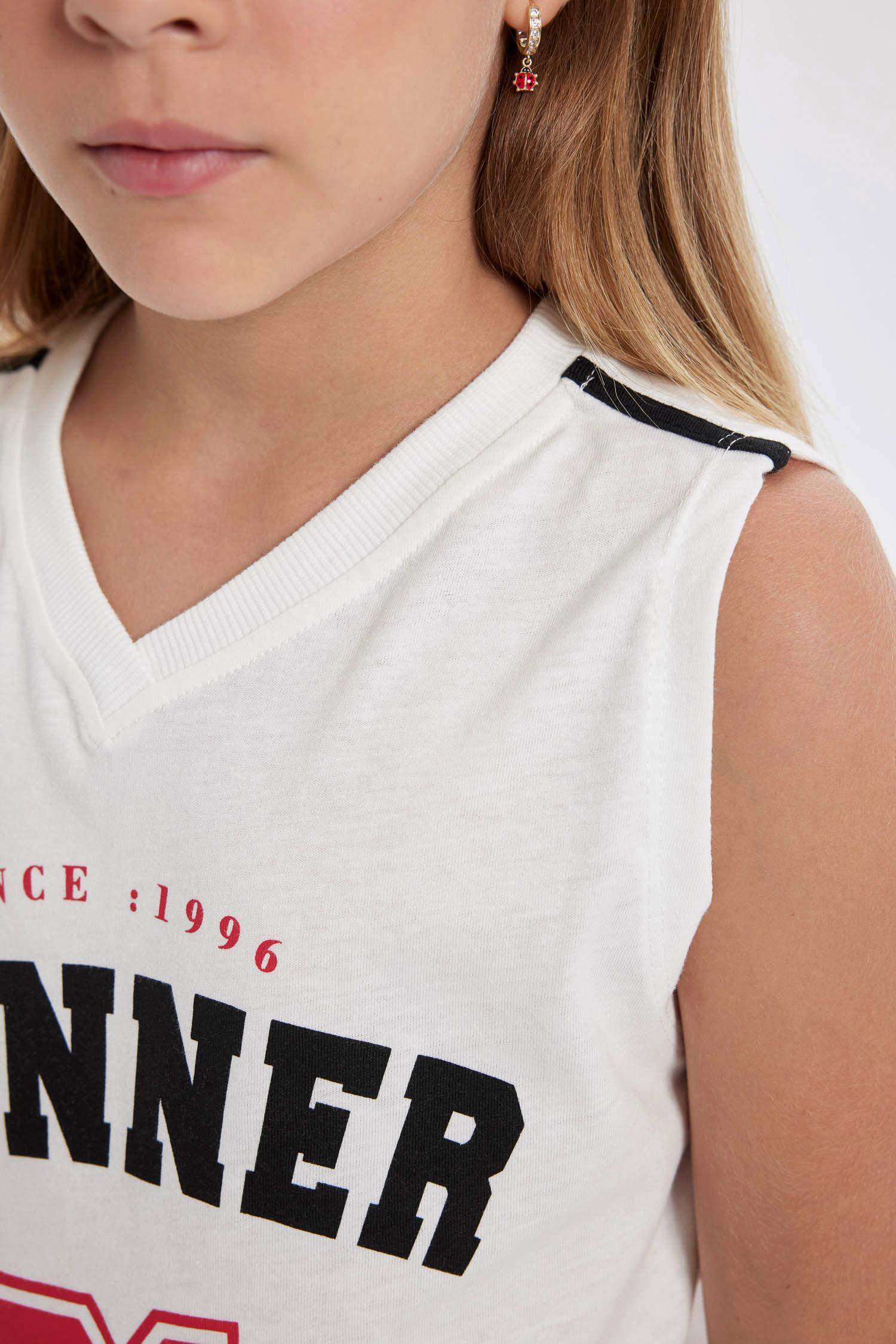 Kız Çocuk V Yaka Spor Baskılı Atlet