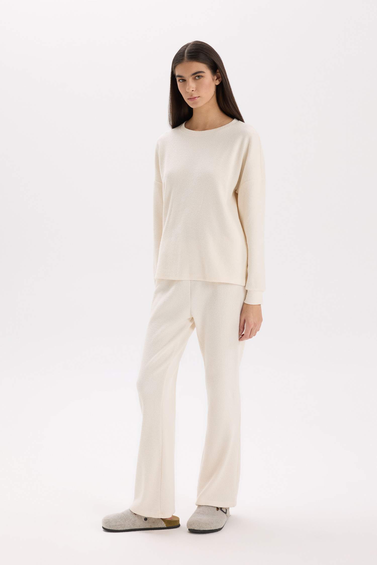 Regular Fit Basic Top Bottom 2 Piece Pajama Set