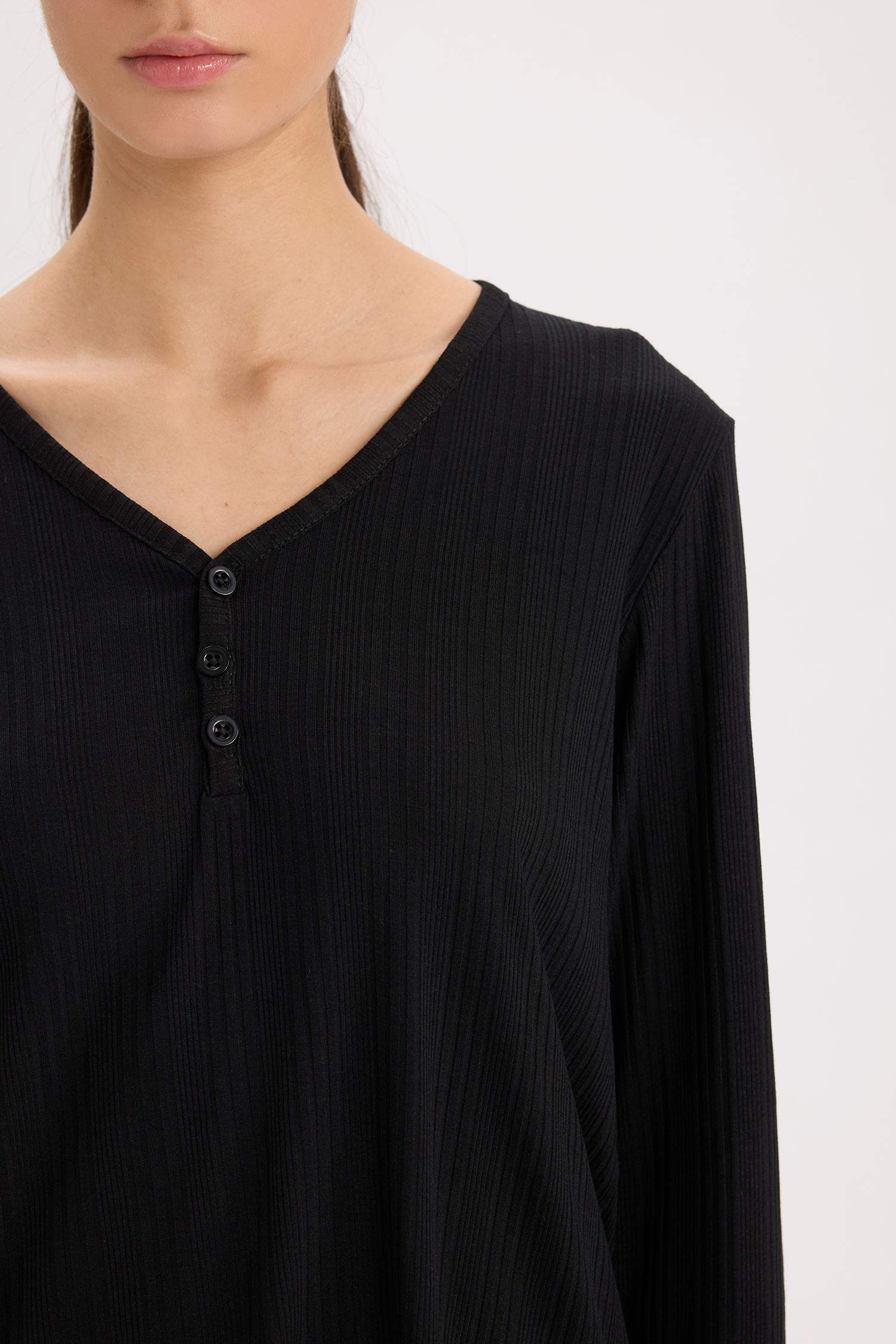 Pijama Takımı V Yaka Düğmeli Ribana Uzun Kollu Üst Beli Lastikli Geniş Paça Alt-Fall in Love