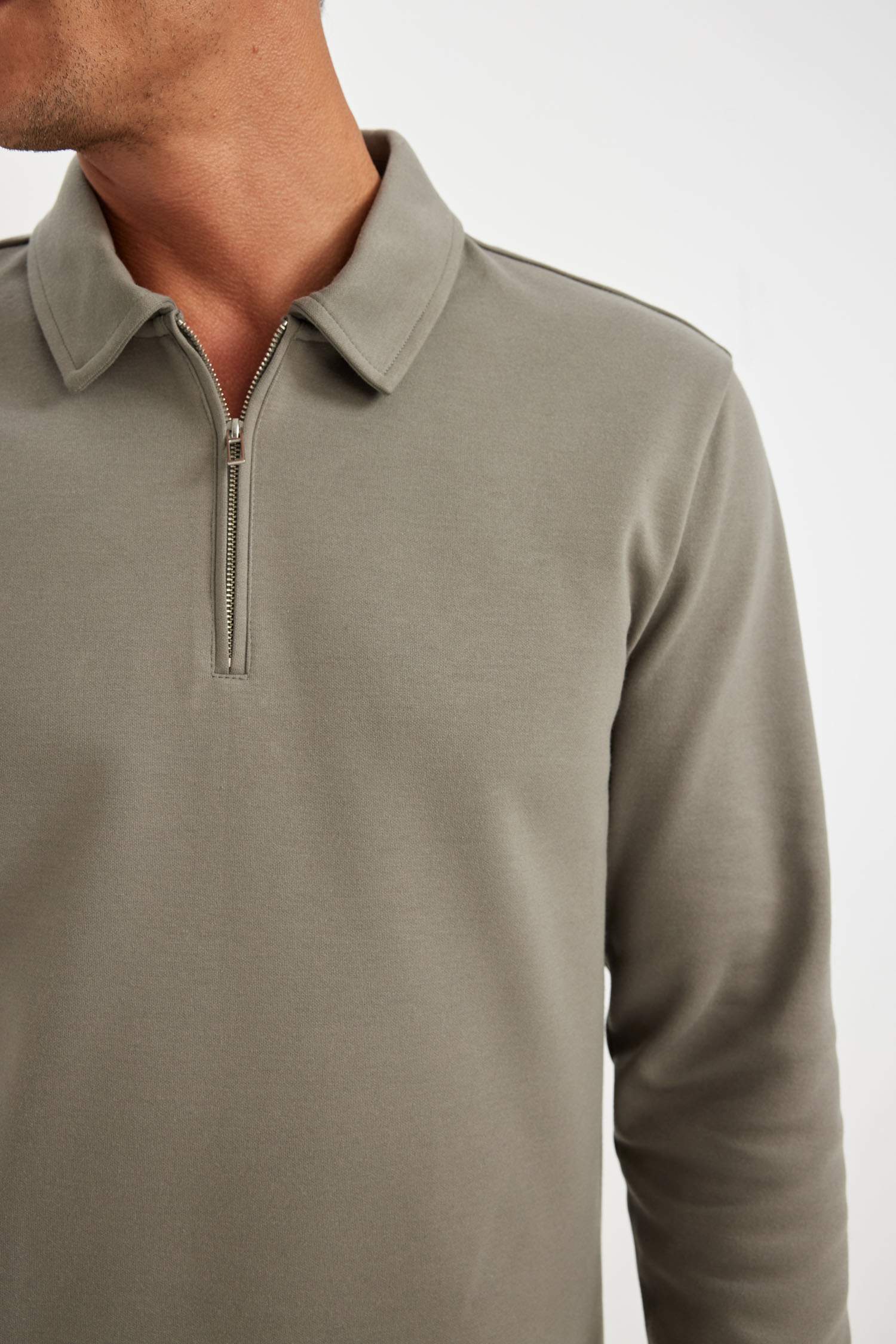 Regular Fit Polo Yaka Yarım Fermuarlı Basic Düz Sweatshirt