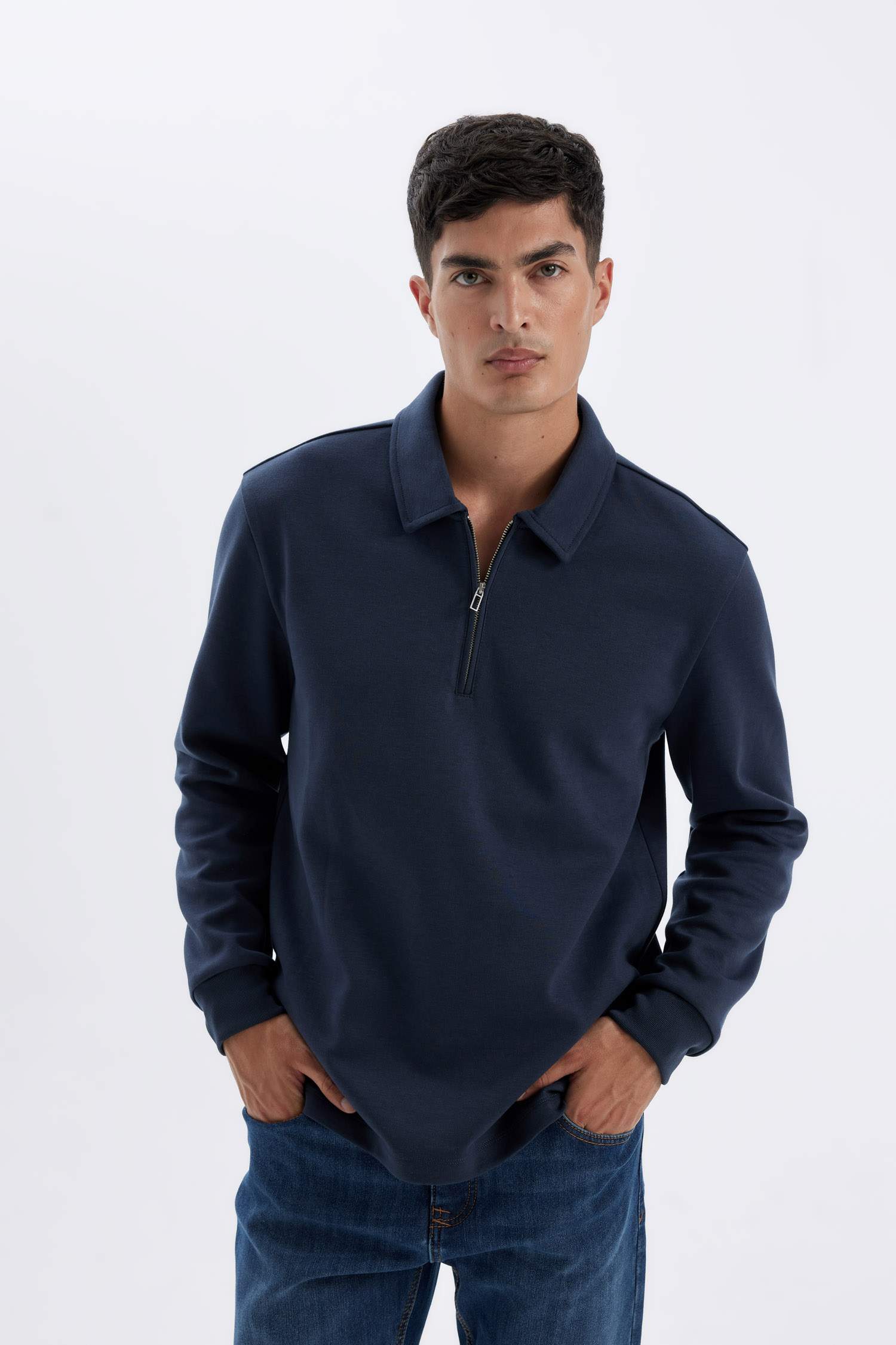 Regular Fit Polo Yaka Yarım Fermuarlı Basic Düz Sweatshirt