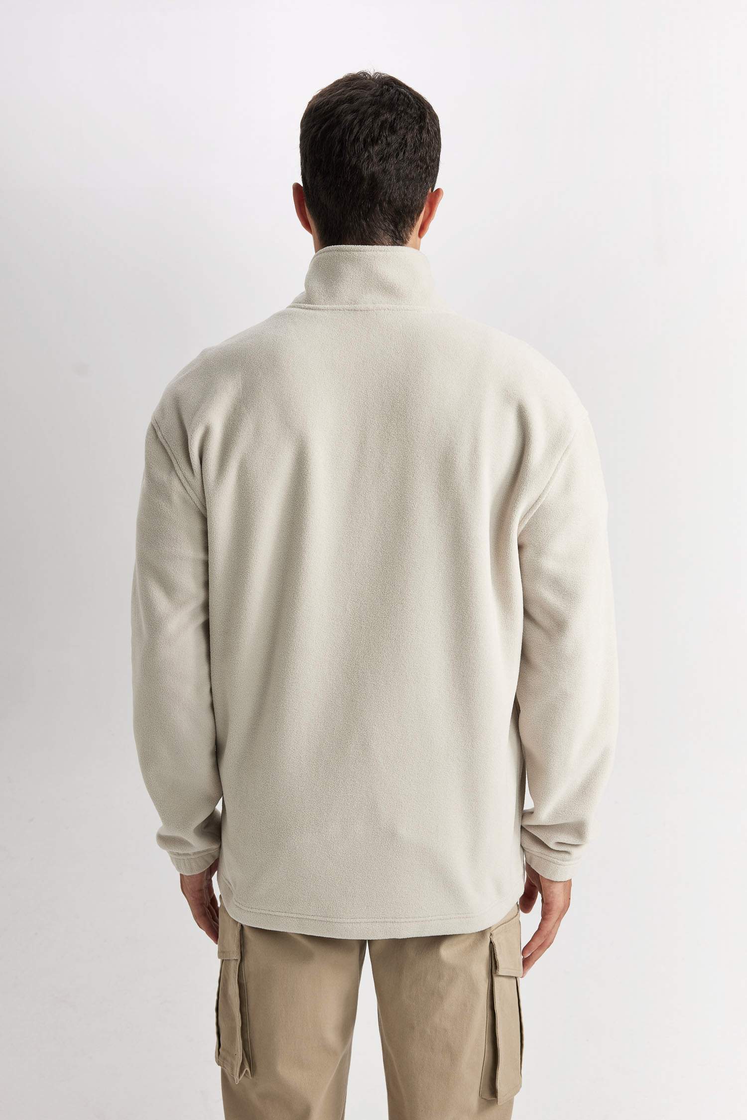 Relax Fit Dik Yaka Fermuarlı Polar Sweatshirt