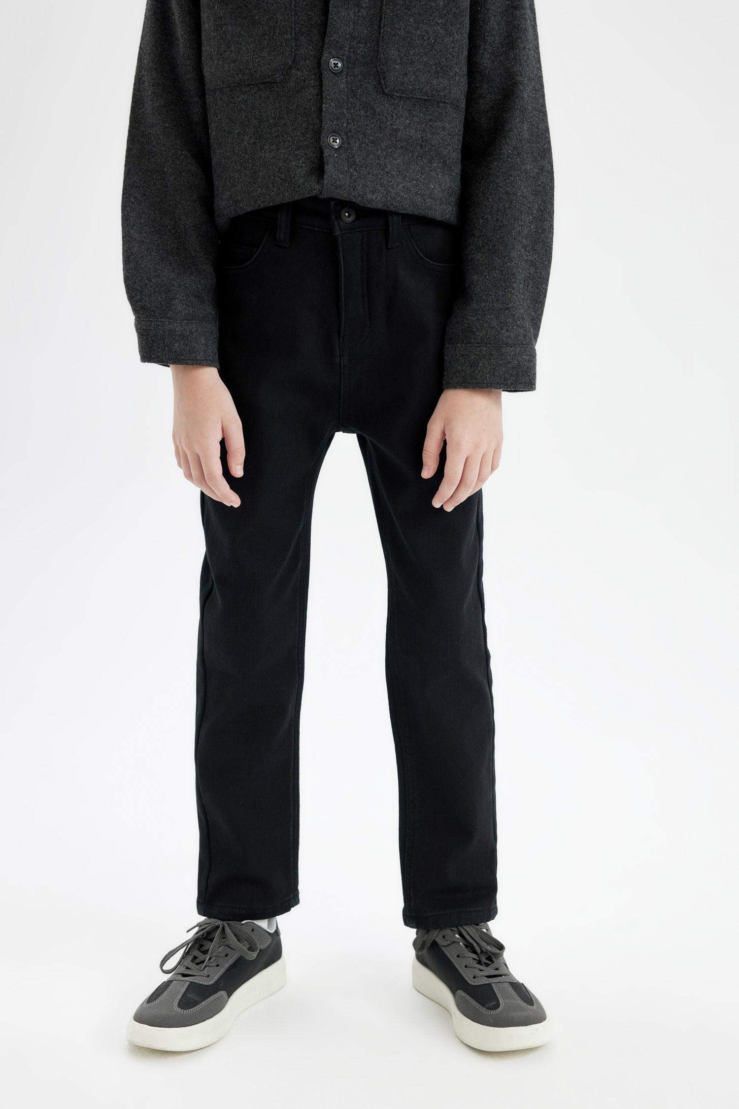 بنطرون جينز ولادي قصة عادية ورجل عادي