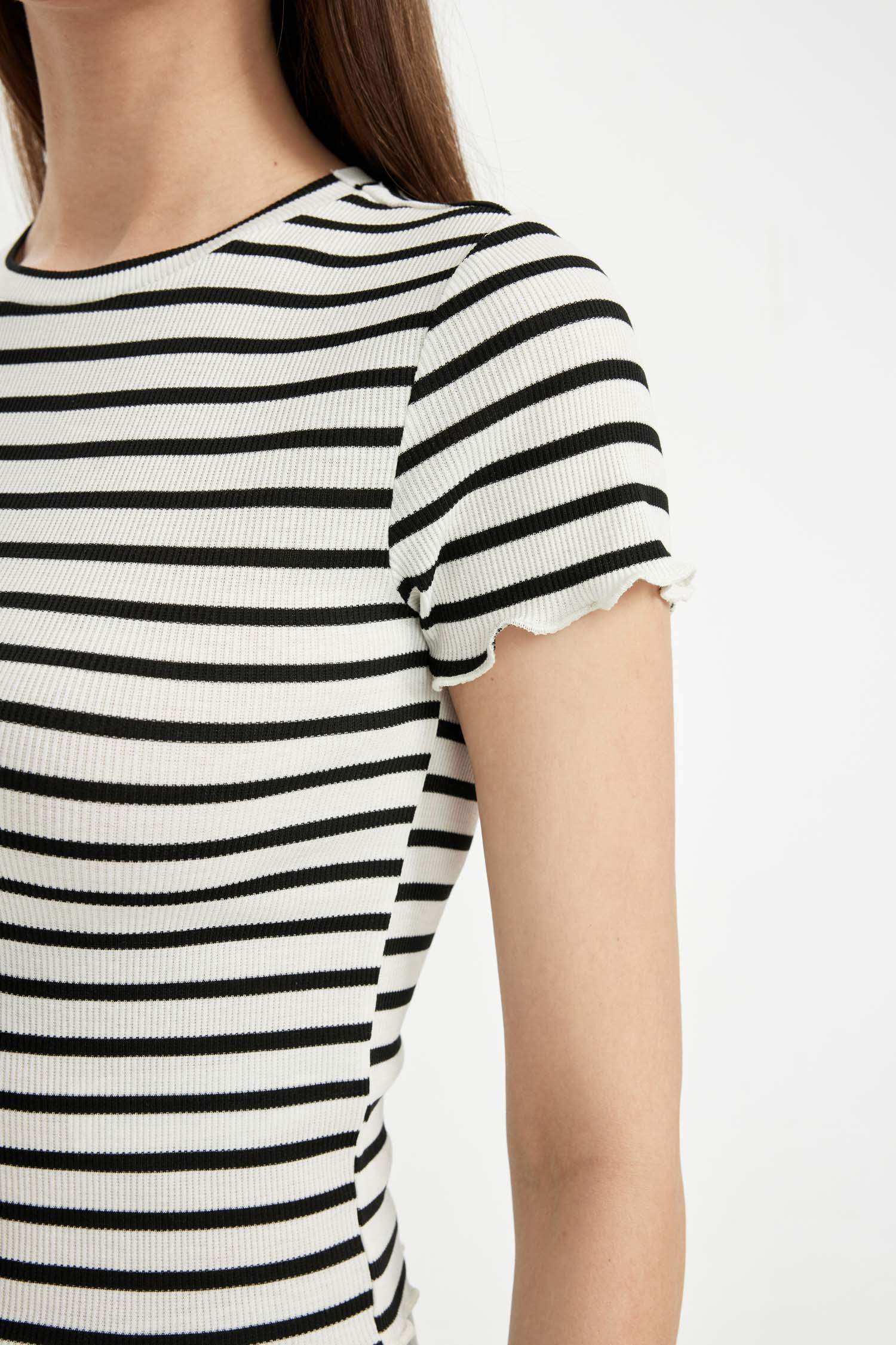 Fitted Bisiklet Yaka 2'li Fitilli Kaşkorse Kısa Kollu Tişört