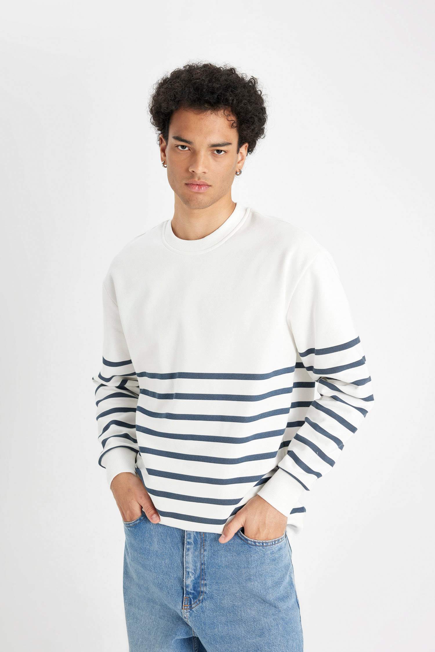 Comfort Regular Fit Rahat Kalıp Bisiklet Yaka Çizgili Kalın Sweatshirt