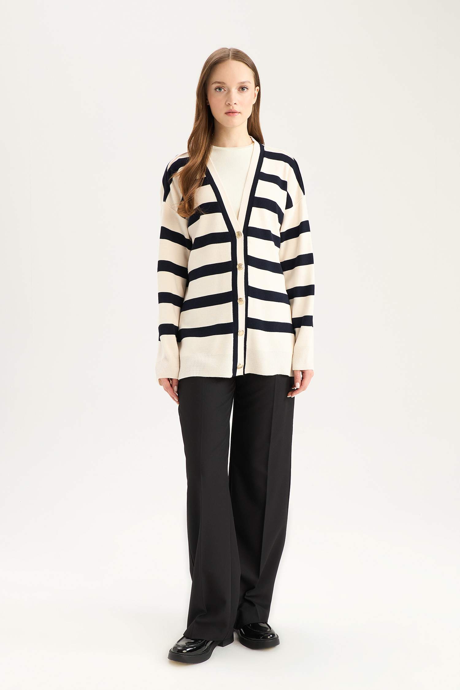 Regular Fit V Yaka Çizgili Düğme Kapmalı Tunik Triko Hırka