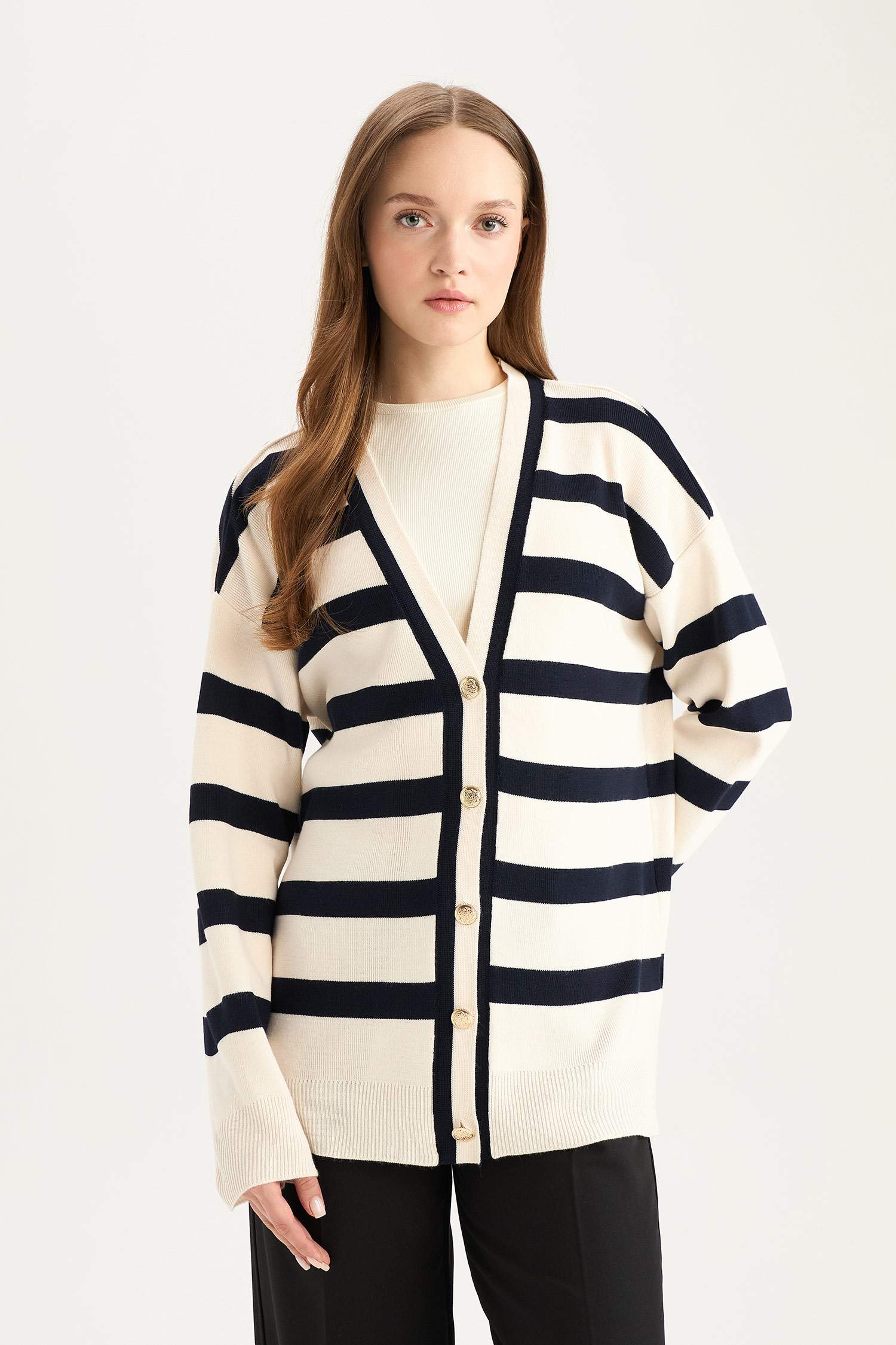 Regular Fit V Yaka Çizgili Düğme Kapmalı Tunik Triko Hırka