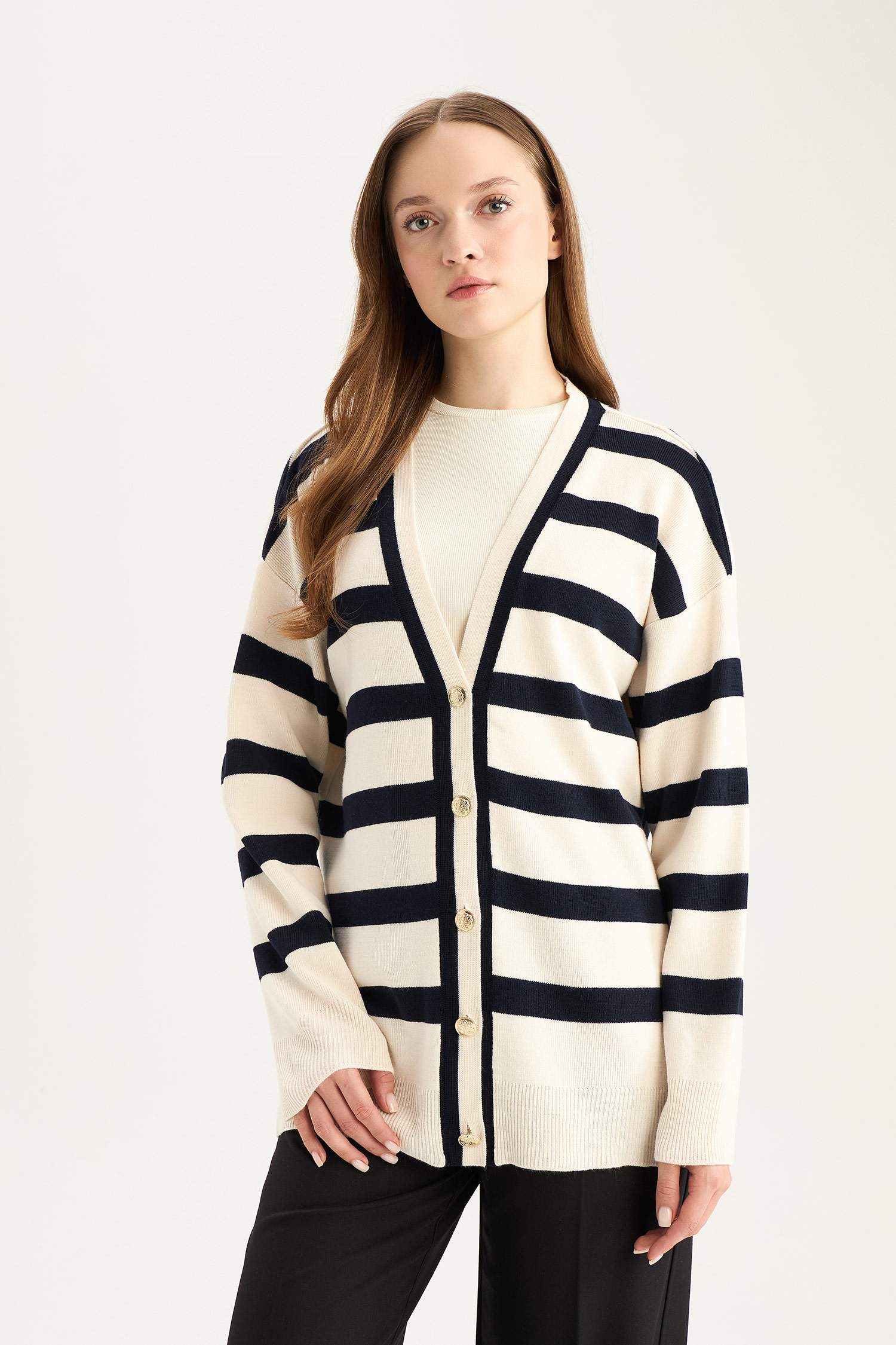 Regular Fit V Yaka Çizgili Düğme Kapmalı Tunik Triko Hırka