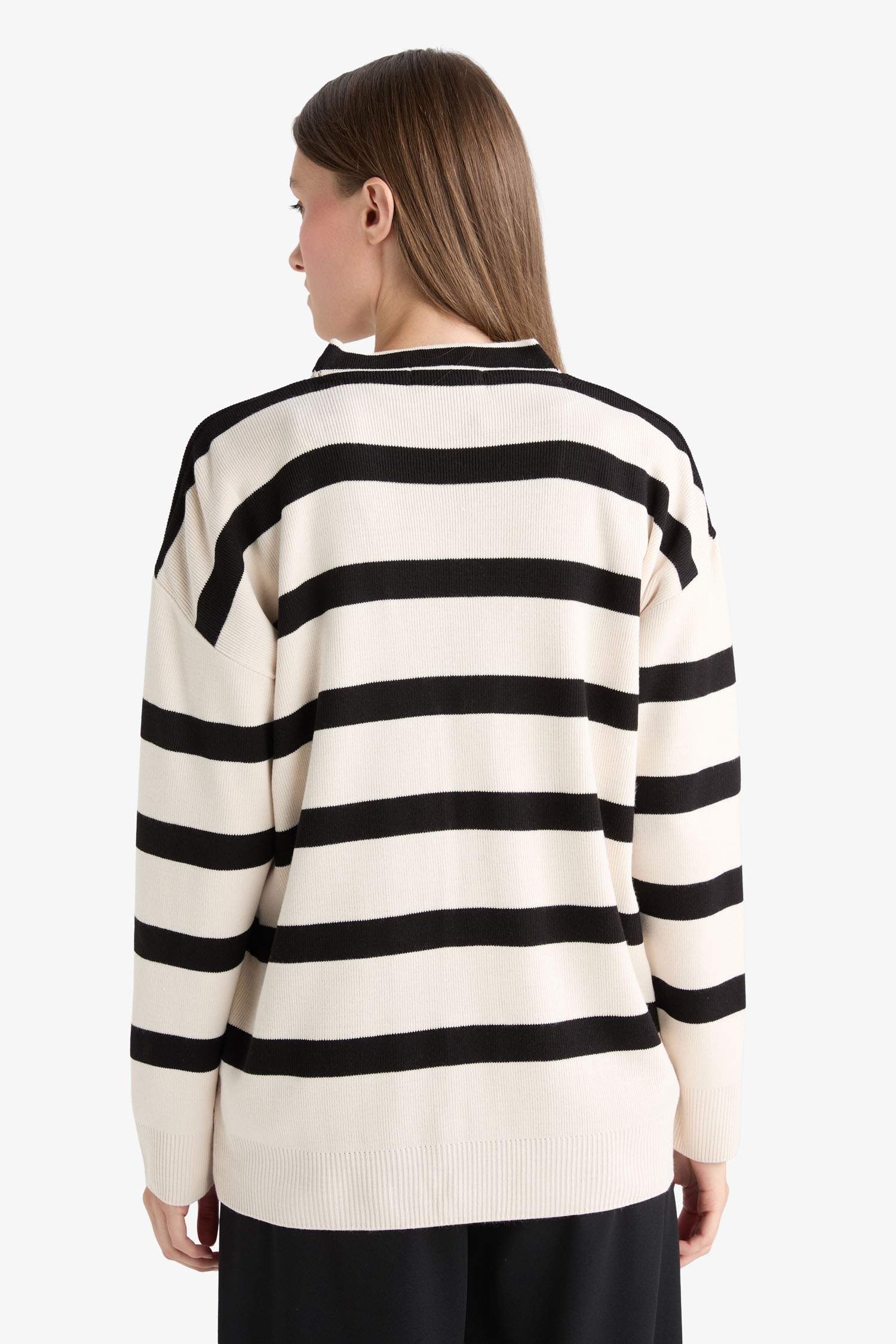 Regular Fit V Yaka Çizgili Düğme Kapmalı Tunik Triko Hırka