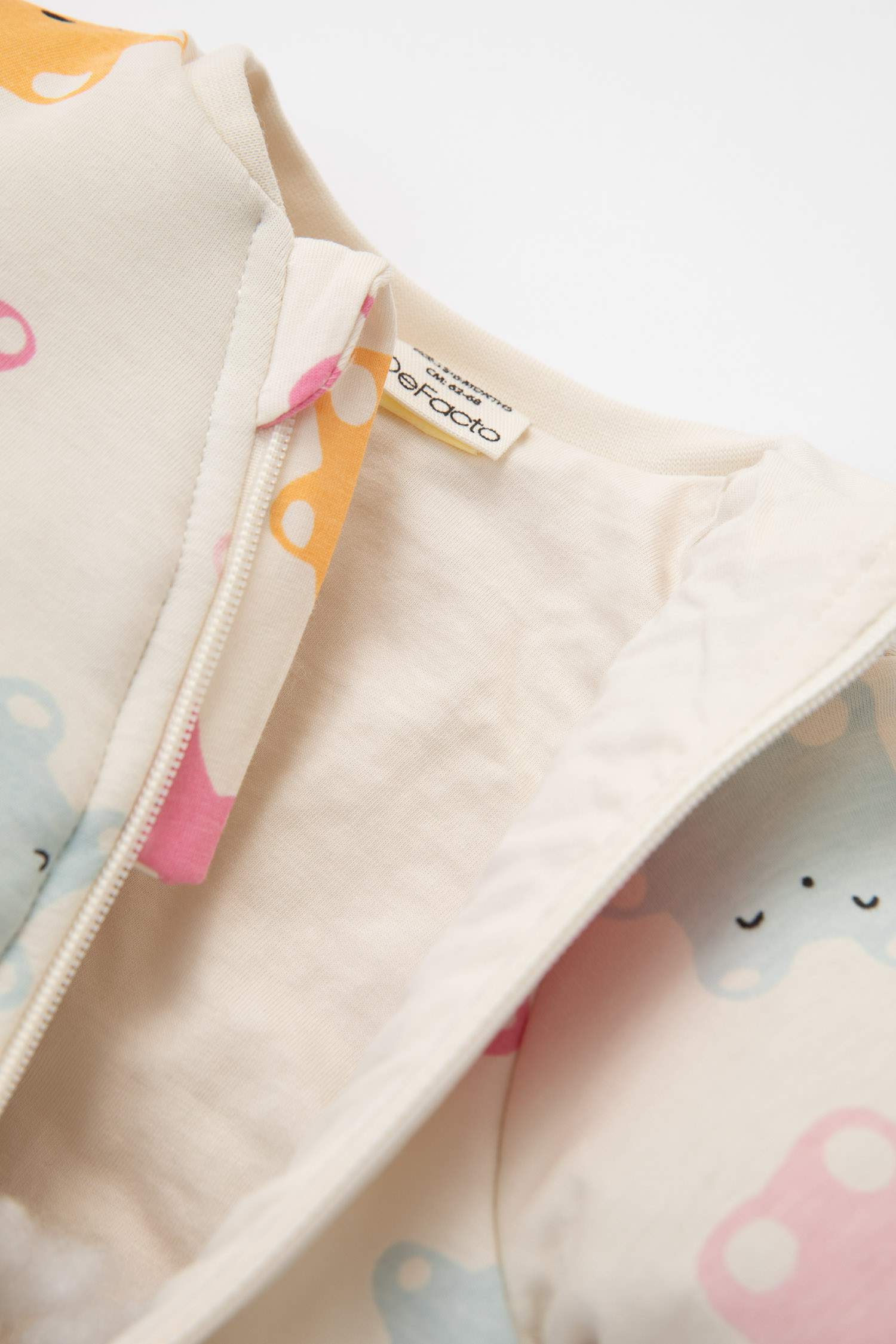 جمبسوت بيبي بناتي ابيض حديثي الولادة بألياف ناعمة 1,6 توج