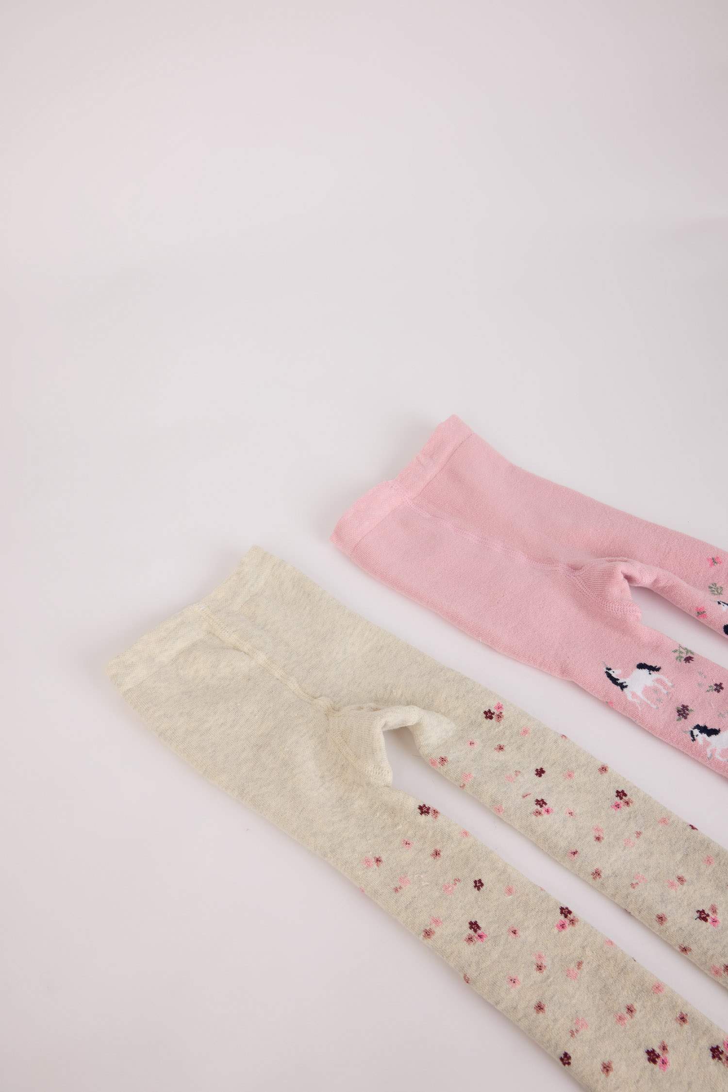 Kız Bebek Dikişsiz 2'li Pamuklu Külotlu Çorap