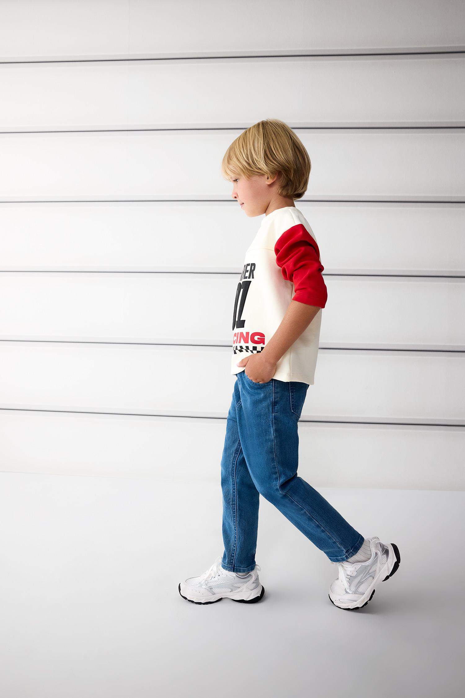 بنطرون جينز بيبي ولادي قصة عادية