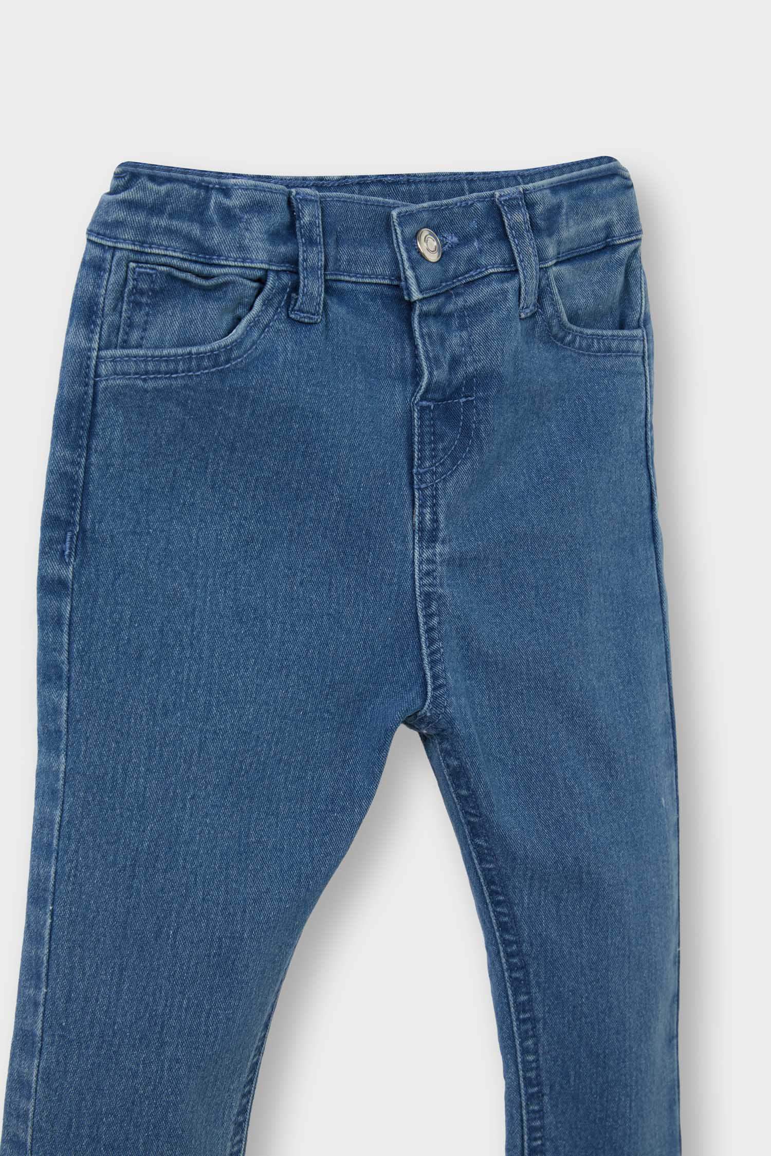 بنطرون جينز بيبي ولادي قصة عادية