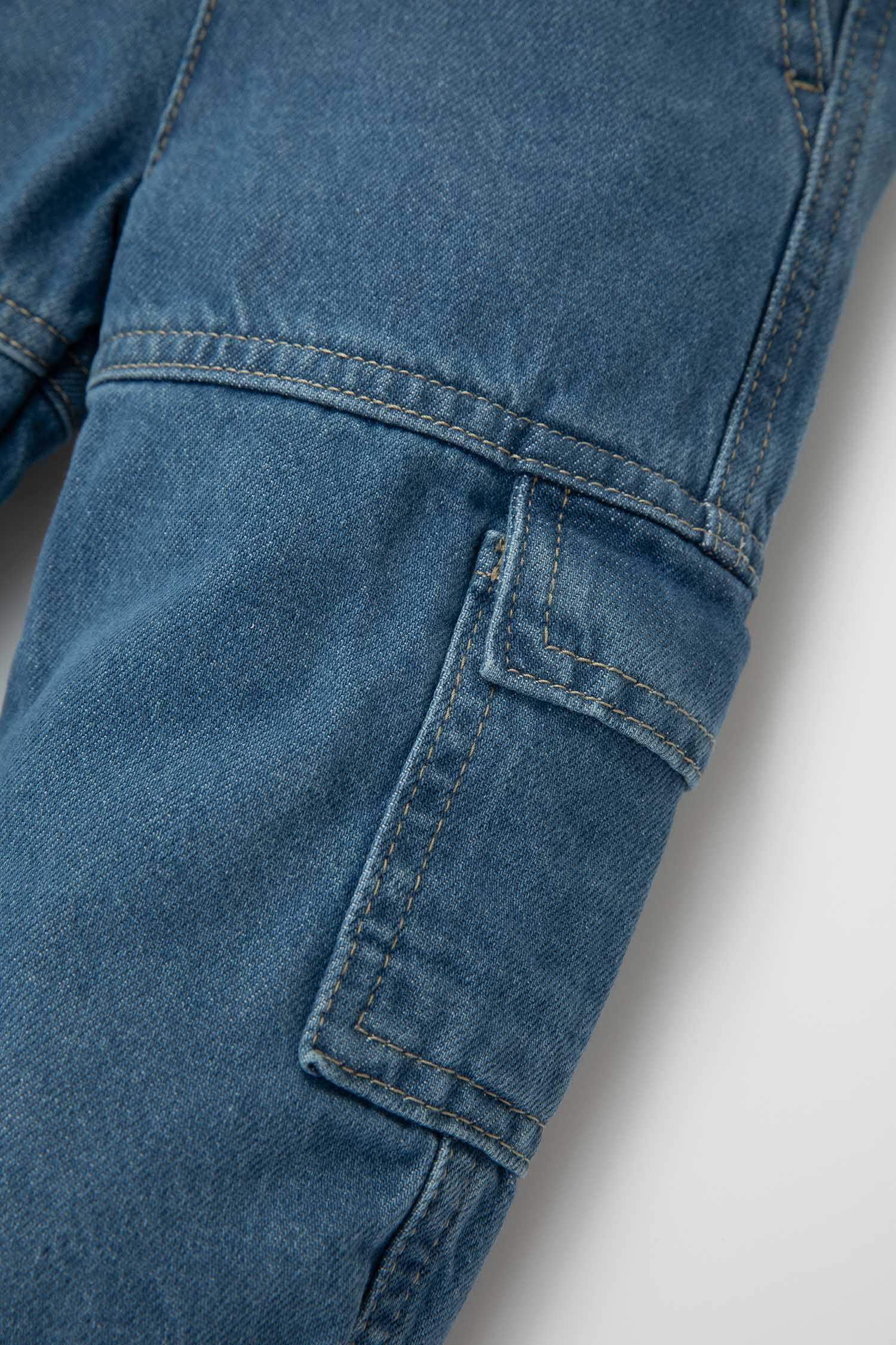 Erkek Bebek Kargo Cepli Beli ve Paçası Lastikli Bağcıklı Jean Pantolon