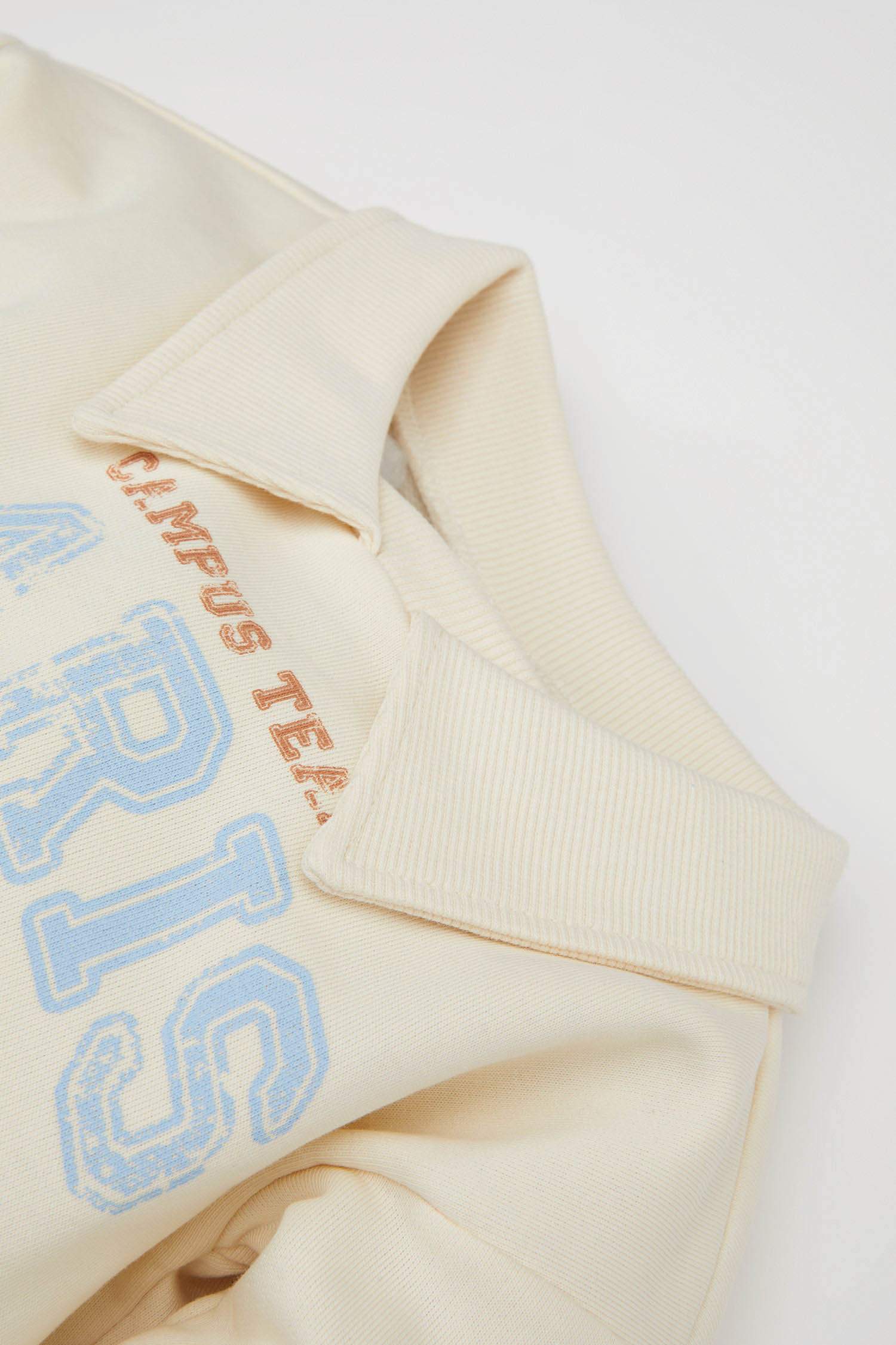 Robe en Tricot en tissu Sweat fin à Col de Chemise à manches longues