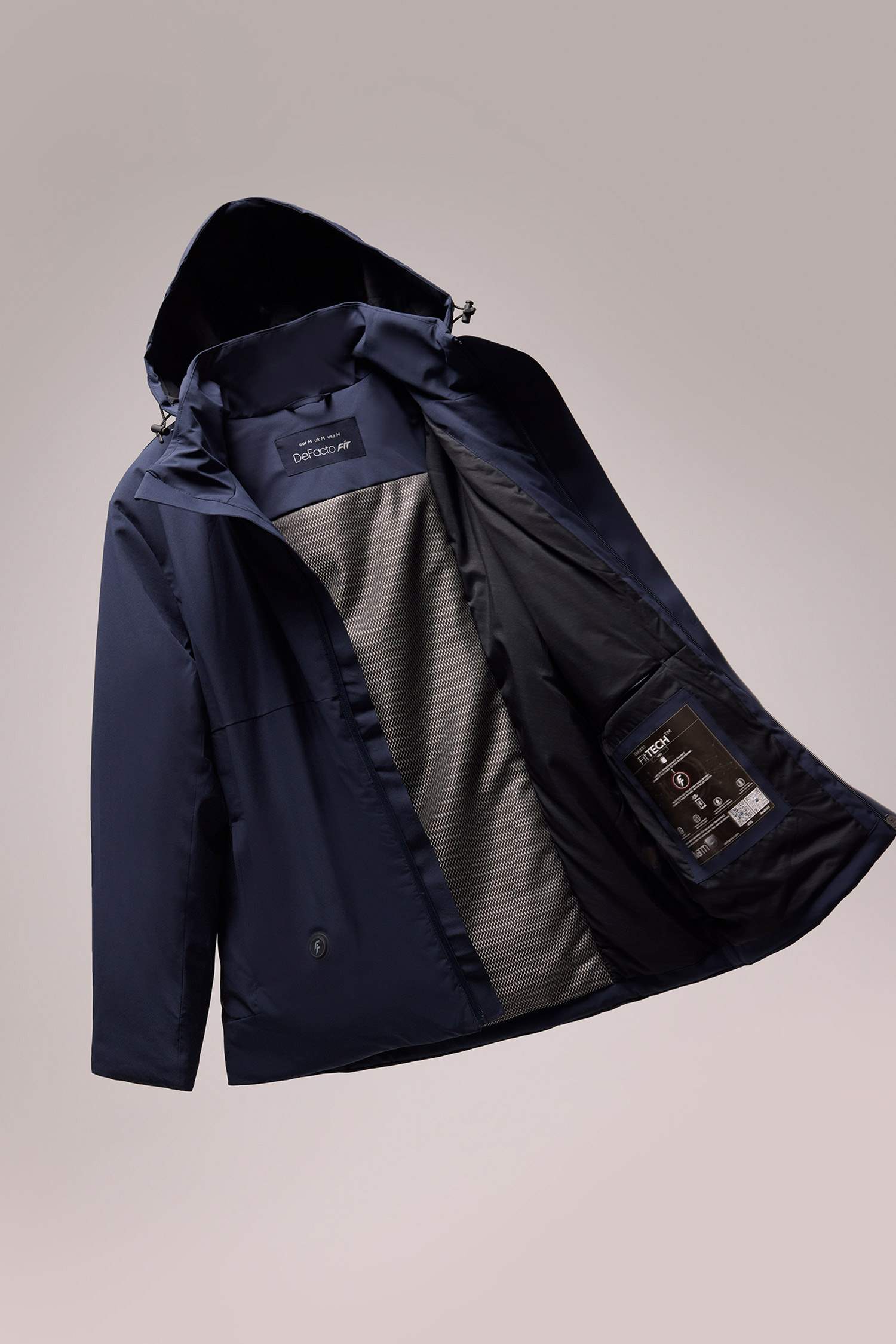 DeFactoFit Bluetooth Isıtıcılı Su İtici Kapüşonlu Fermuarlı Rüzgar Geçirmez Mont