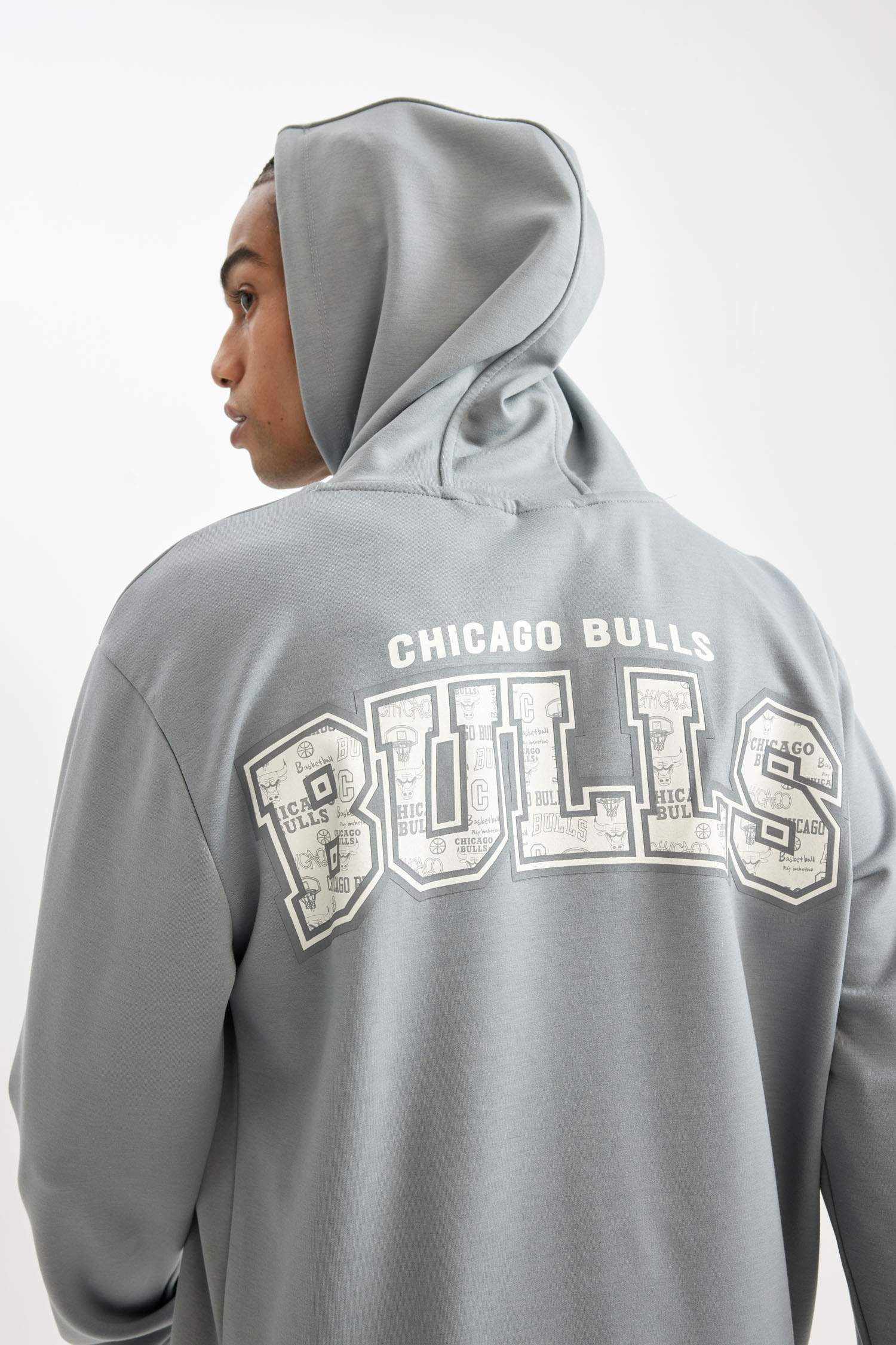 NBA Chicago Bulls Standart Fit Kapüşonlu Skuba Dalgıç Kumaş Sweatshirt