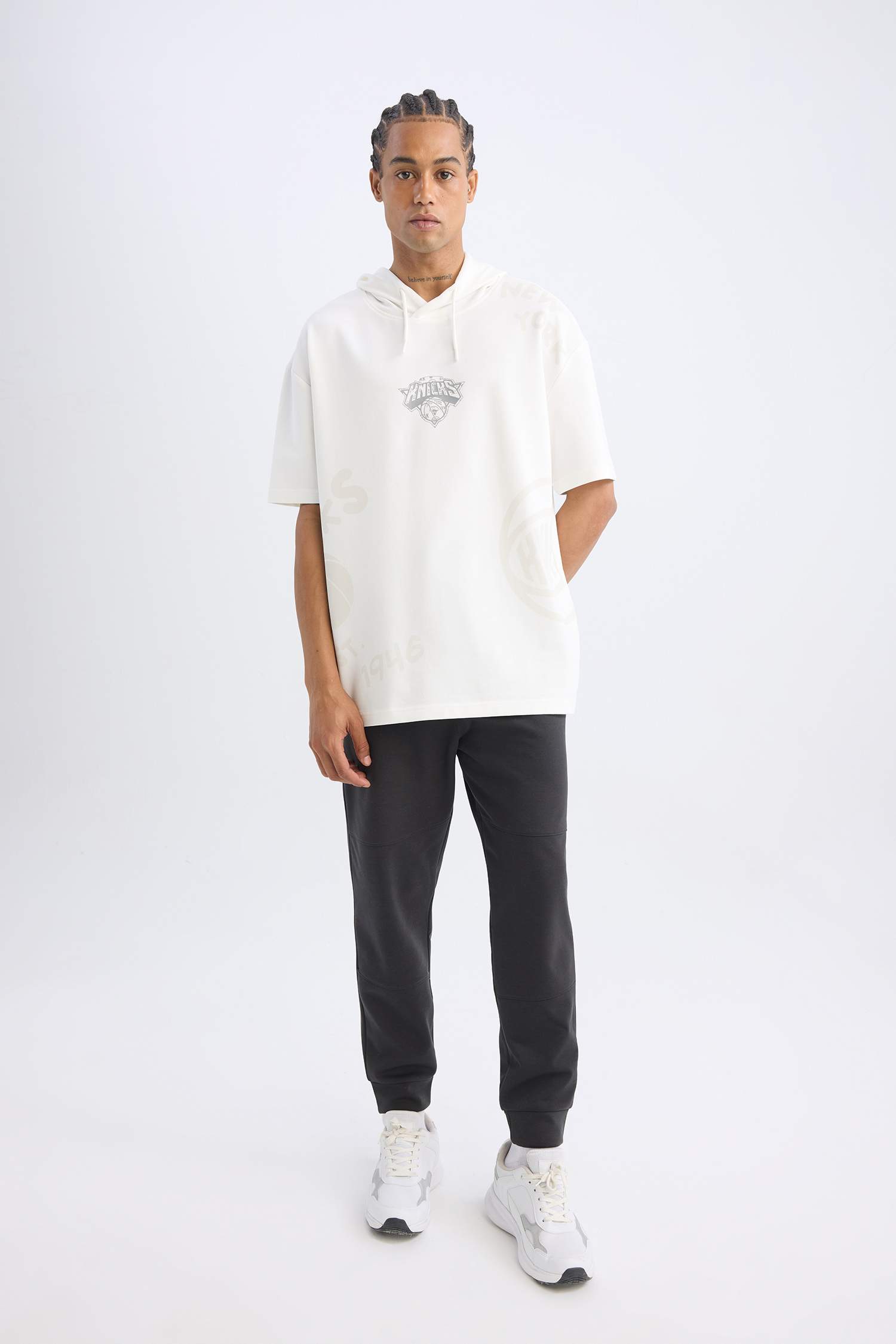 NBA New York Knicks Oversize Geniş Kalıp Kapüşonlu Kısa Kollu Tişört