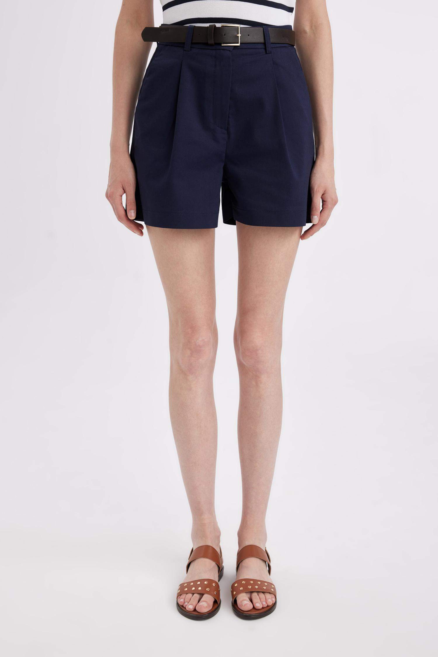 Yüksek Bel Kısa Paça Şort