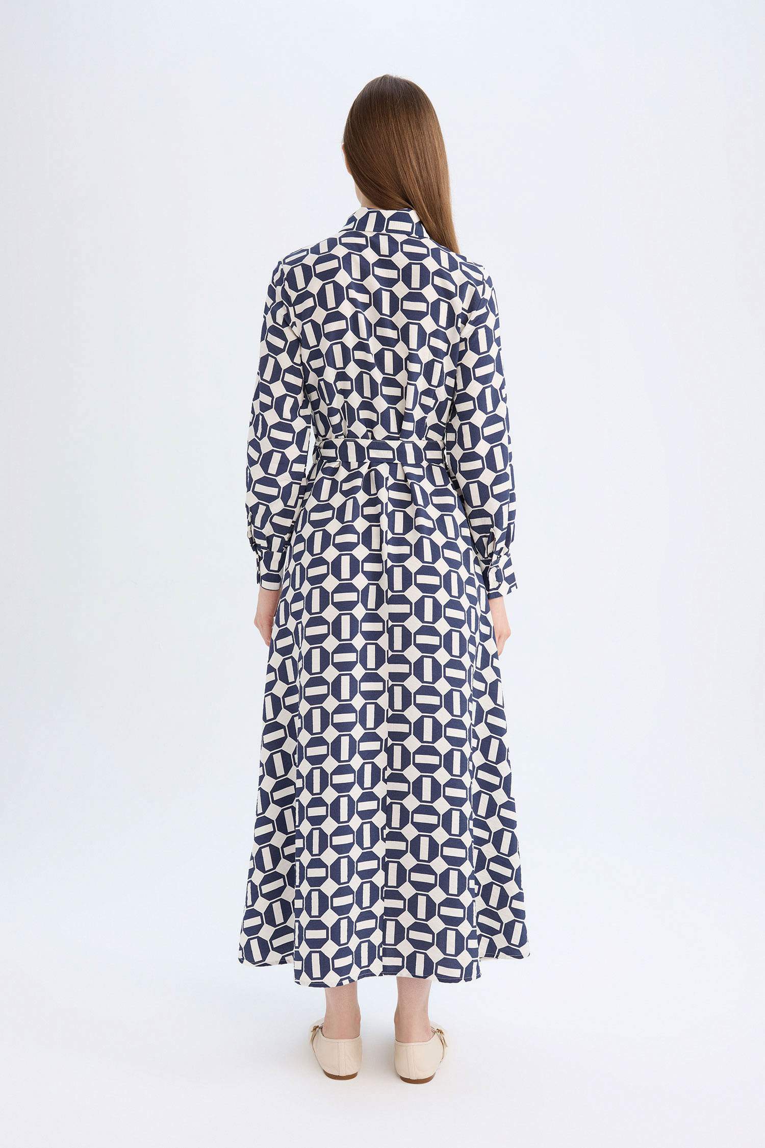 Gömlek Yaka Desenli Düğmeli Kemerli Uzun Kollu Maxi Elbise