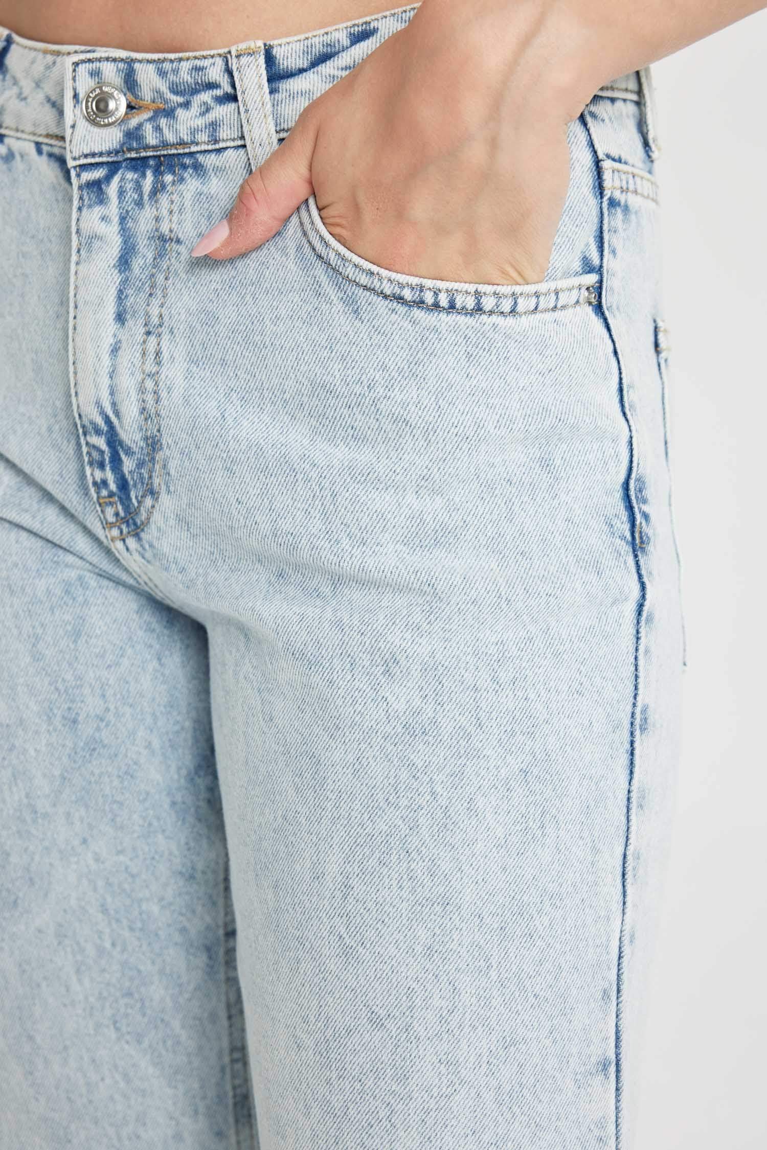 Straight Fit Normal Bel Bilek Boy Jean Yıkamalı Pantolon