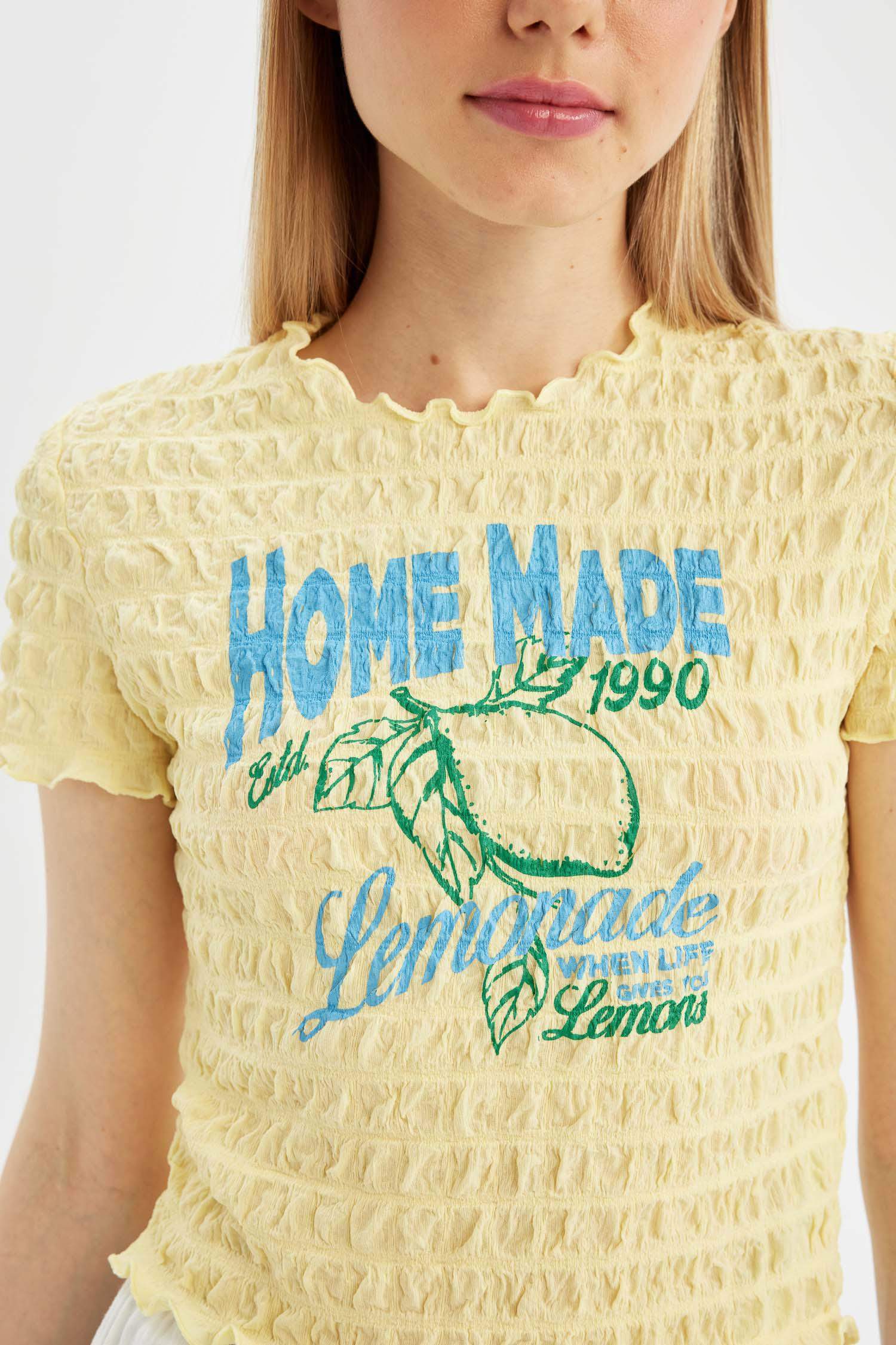 Fitted Crew Neck Printed Short Sleeve T-Shirt