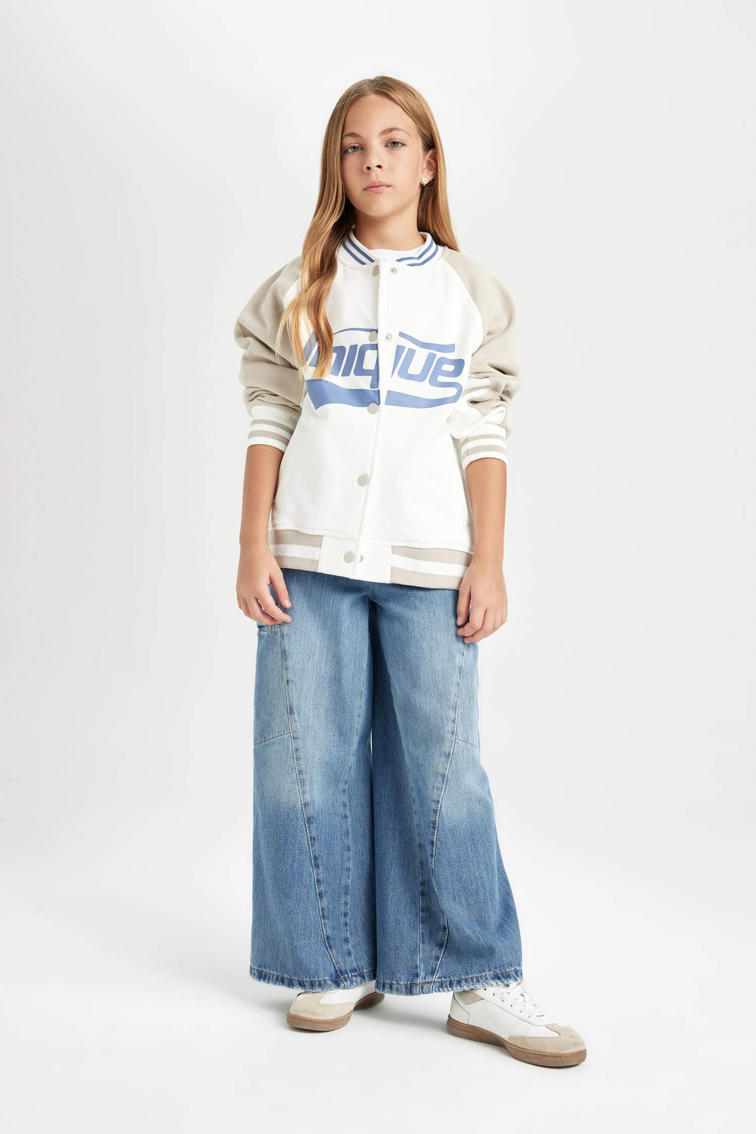 Kız Çocuk Kolej Yaka Çıtçıtlı Çift Cepli Baskılı İçi Yumuşak Tüylü Mevsimlik Bomber Ceket