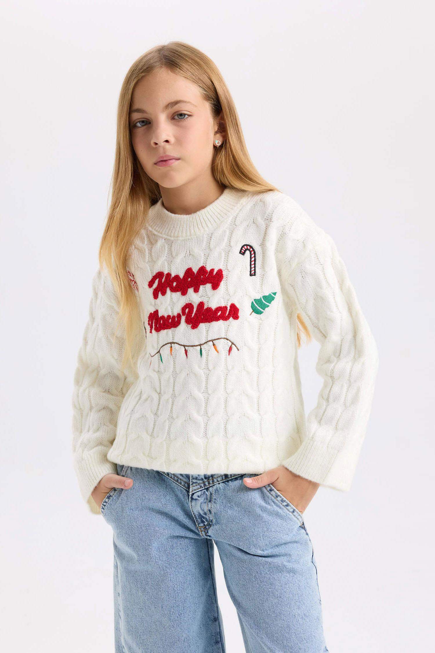 Kız Çocuk Ekru Oversize Geniş Kalıp Bisiklet Yaka Yılbaşı Temalı Triko Kazak