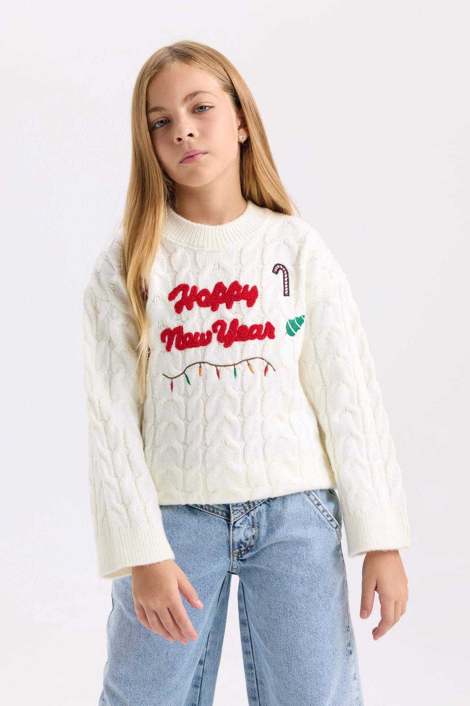 Kız Çocuk Ekru Oversize Geniş Kalıp Bisiklet Yaka Yılbaşı Temalı Triko Kazak