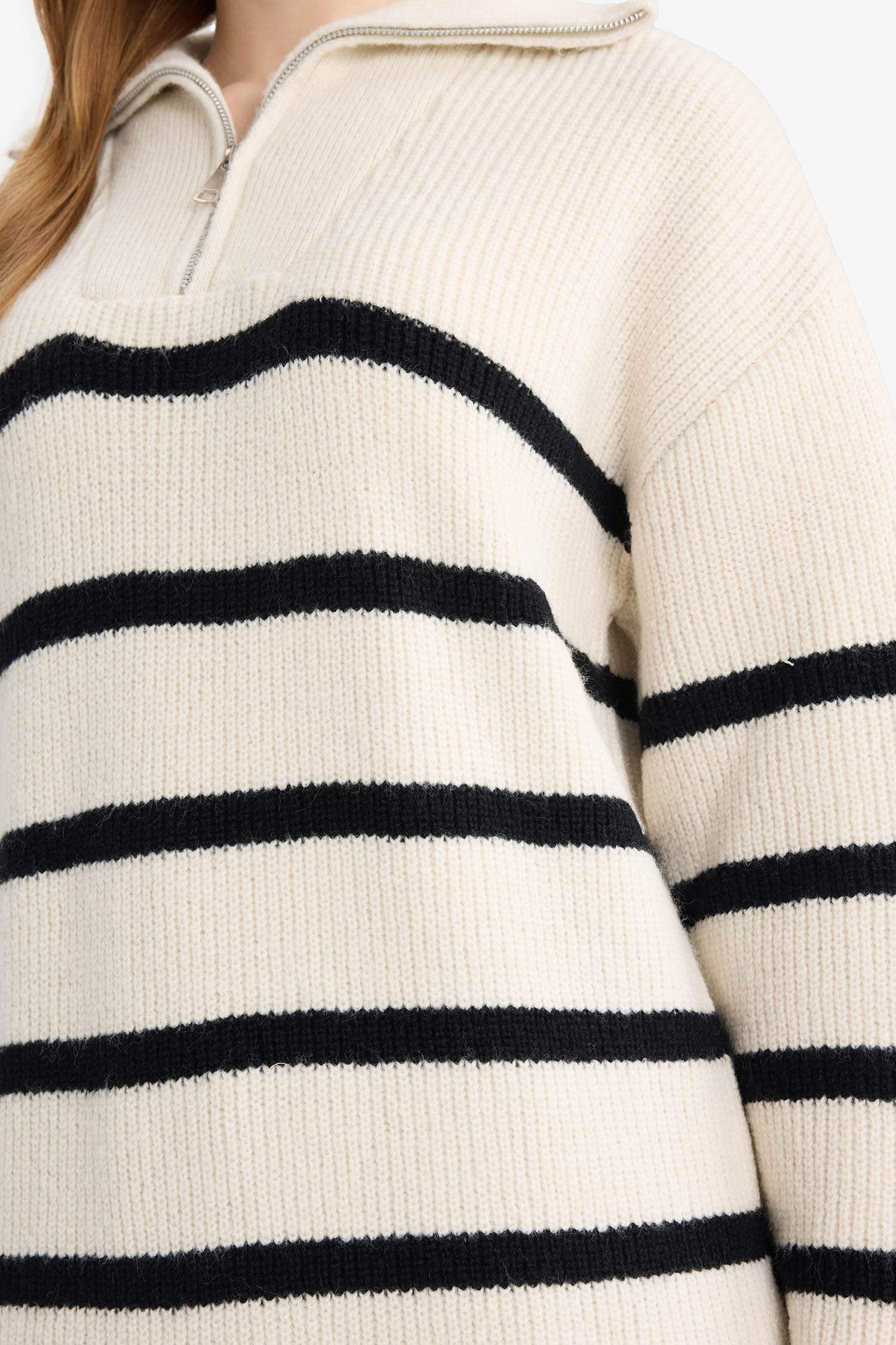 Regular Fit Half Zipper Stripped Knitwear Pullover