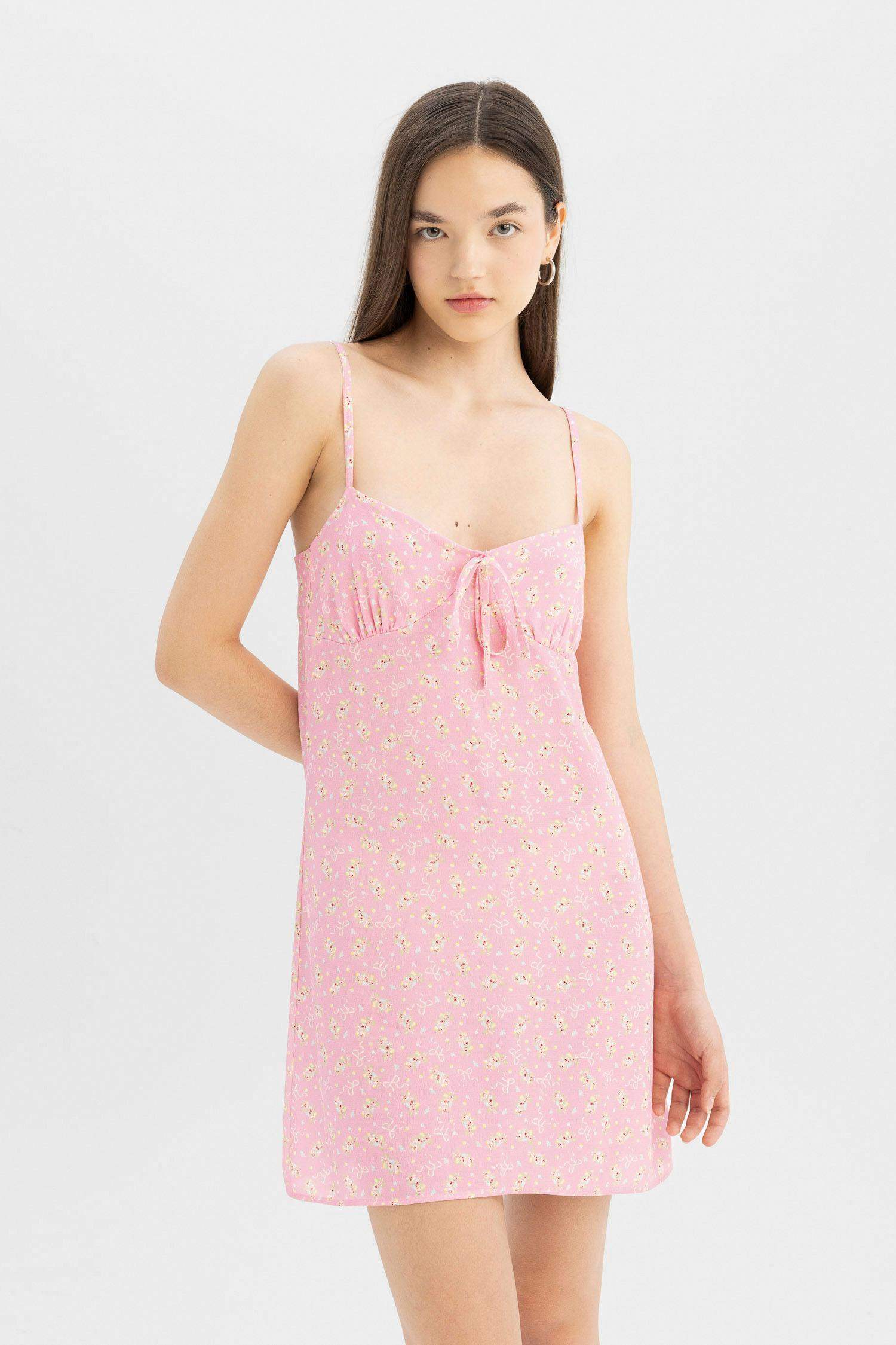 فستان قصير نص ردن مطبوع منسوج بياخة V